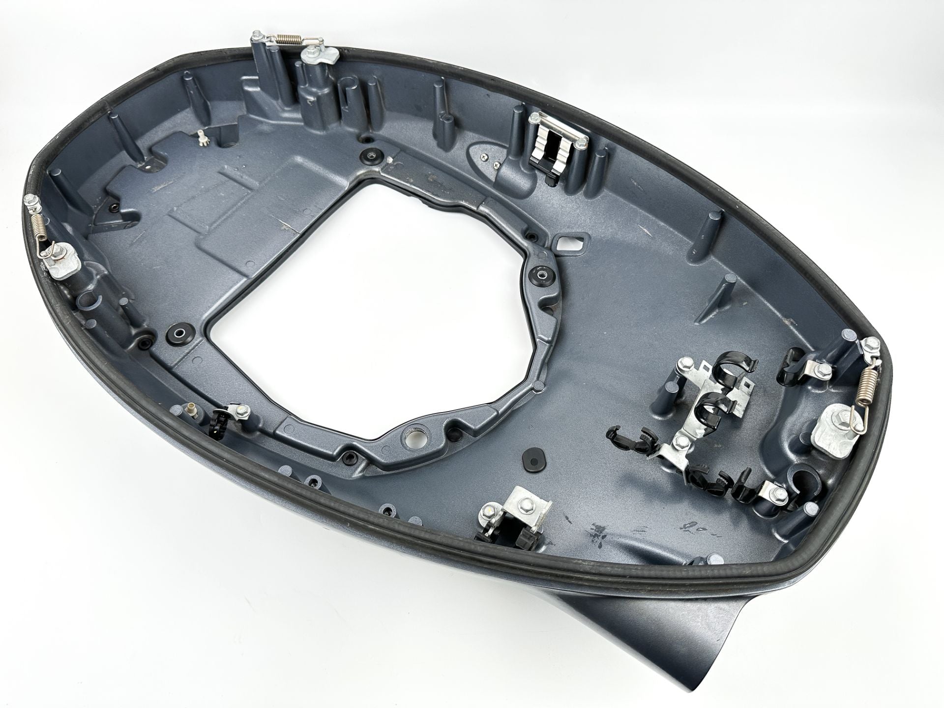 2016 Yamaha 150 HP 4 Stroke Outboard Bottom Cowling Pan 63P-42710-10-8D OEM