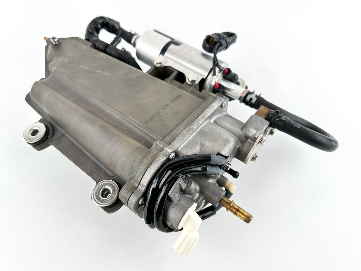 2013 Yamaha 350 HP 4 Stroke Outboard VST Float Chamber Assembly 6AW-14180-21-00 OEM