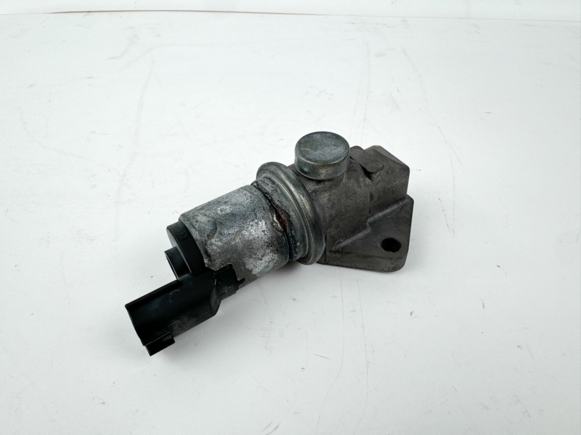 2019 Suzuki 115 HP 4 Stroke Outboard IAC Idle Air Control Valve 18137-77E00 OEM