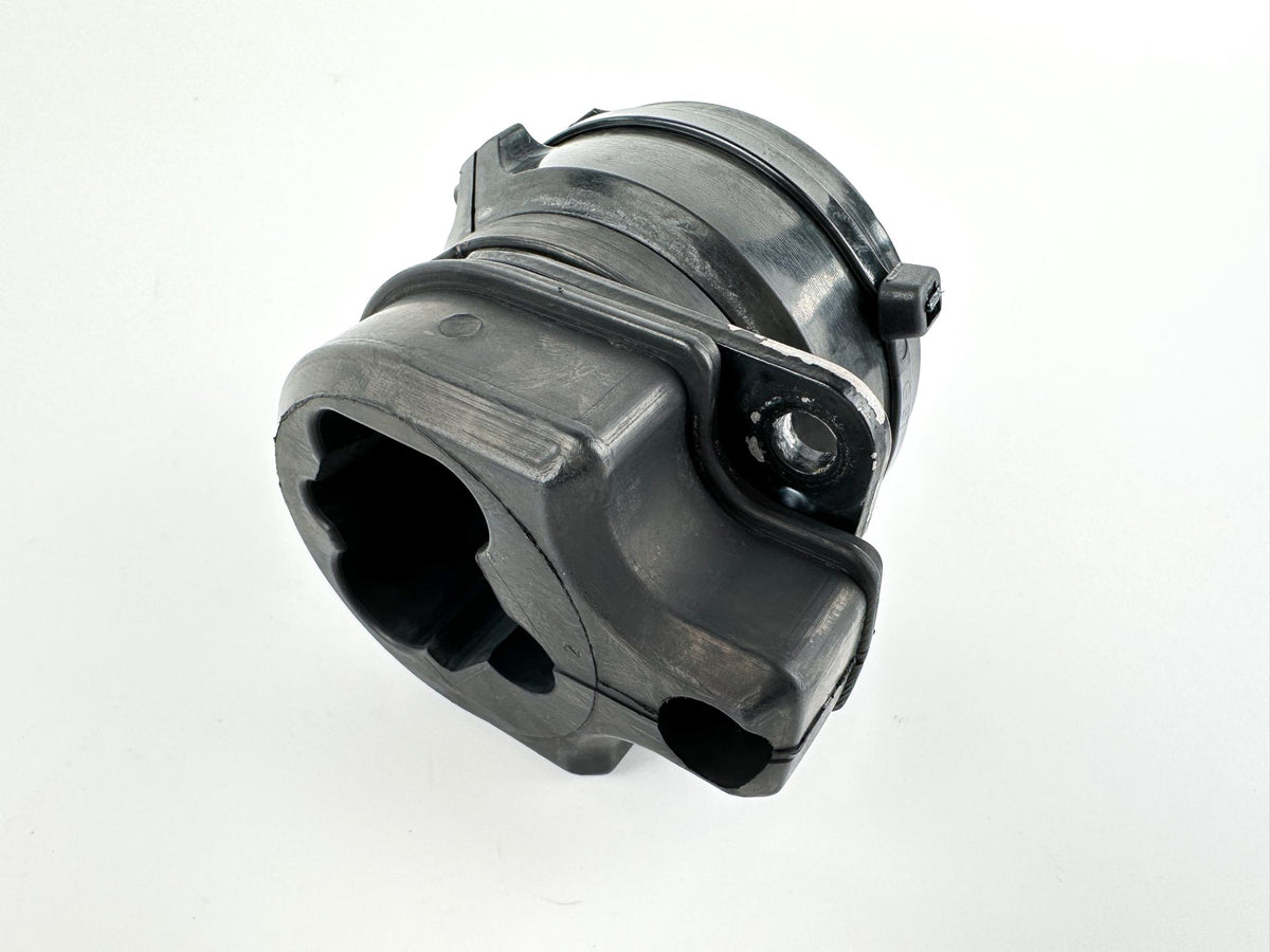 2014 Yamaha 300 HP 4 Stroke Outboard Cable Grommet 6CE-42725-02-00 OEM