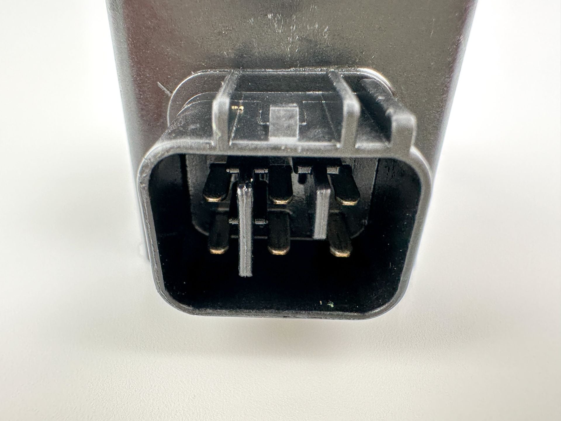 2003 Yamaha 115 HP 4 Stroke Outboard Main Relay Assembly 68V-81950-00-00 OEM