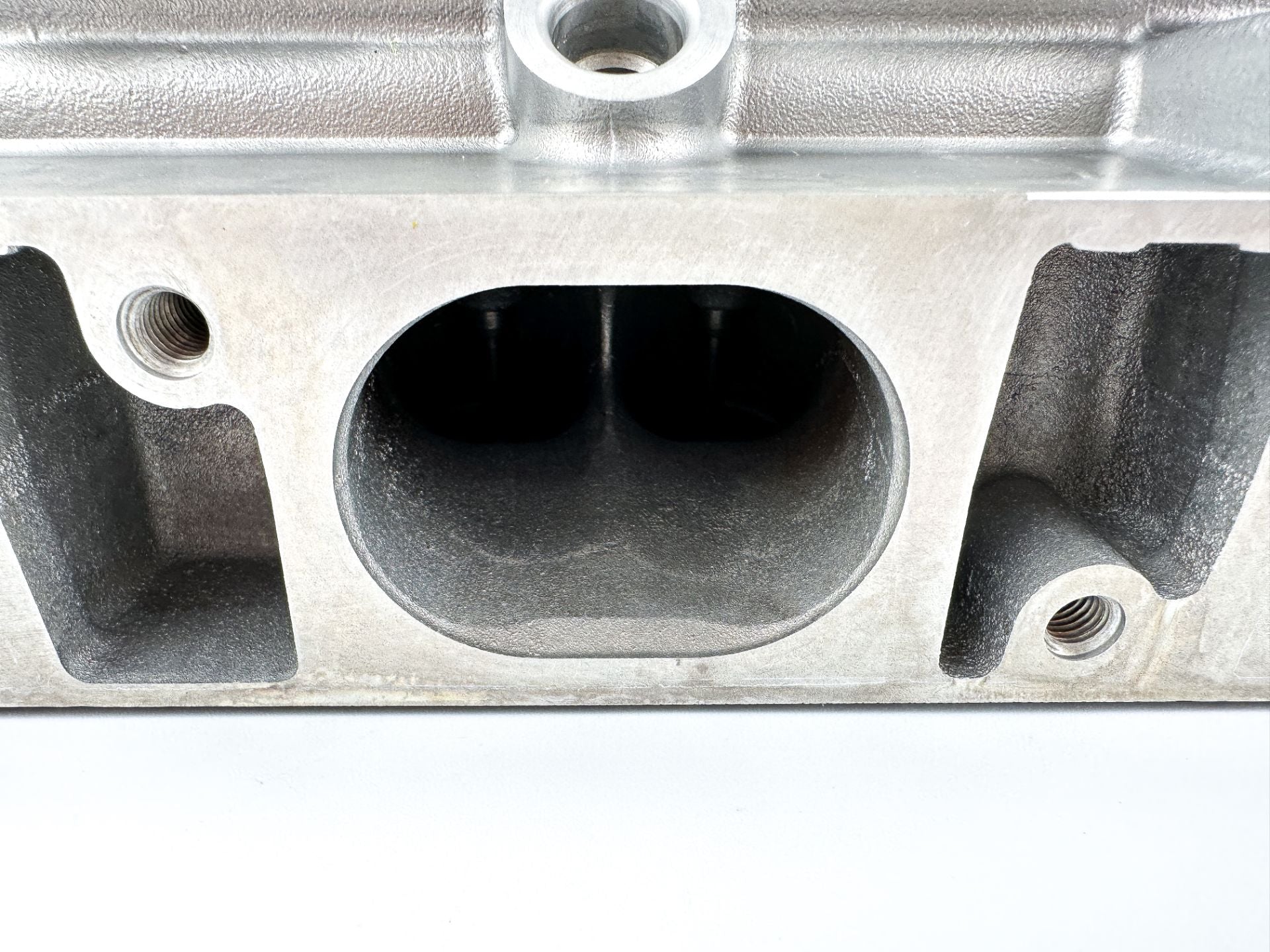 Yamaha 200 225 250 HP Starboard Cylinder Head 6CB-W009A-00-00 2010 - 2014