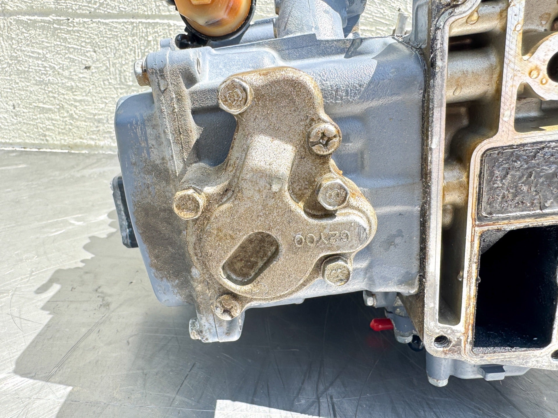 2002 Yamaha 50 HP 4 Stroke Outboard Powerhead 64J-W009B-02-1S OEM