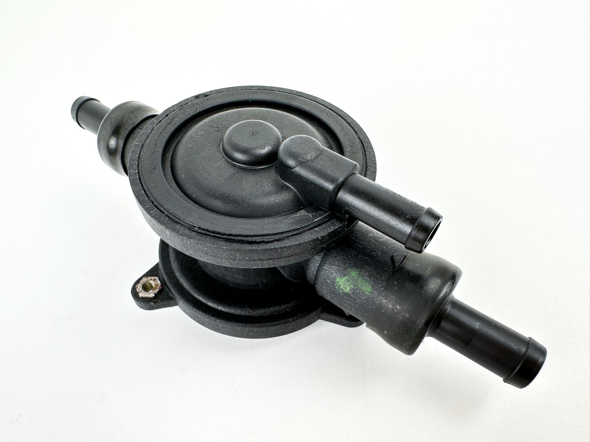 2014 Evinrude 300 HP 2 Stroke Outboard Secondary Lift Pump 5007581 OEM