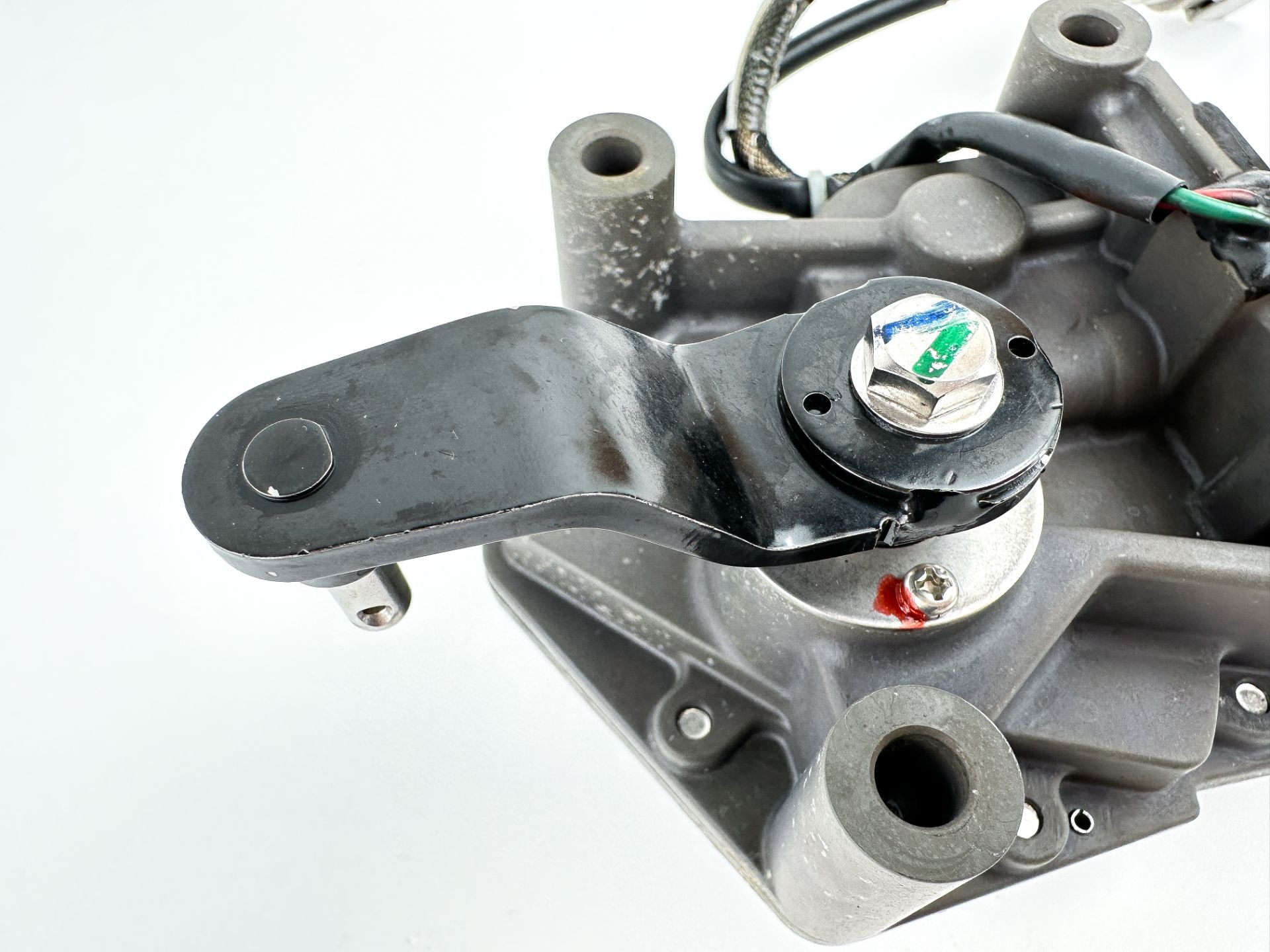 2013 Evinrude 250 HP 2 Stroke Outboard Shift Actuator 0587087 OEM