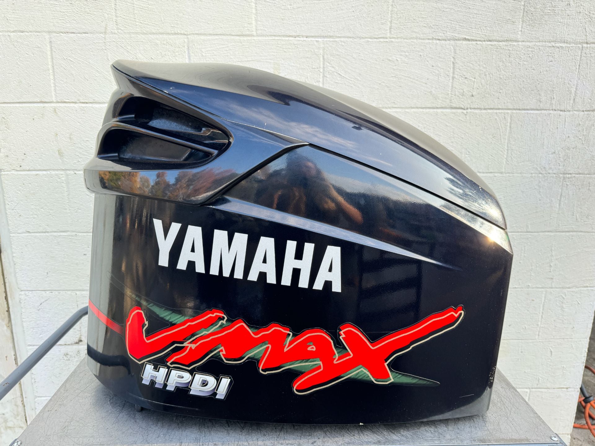 2005 Yamaha 250 HP 2 Stroke Outboard Top Cowling 60X-42610-00-NA OEM