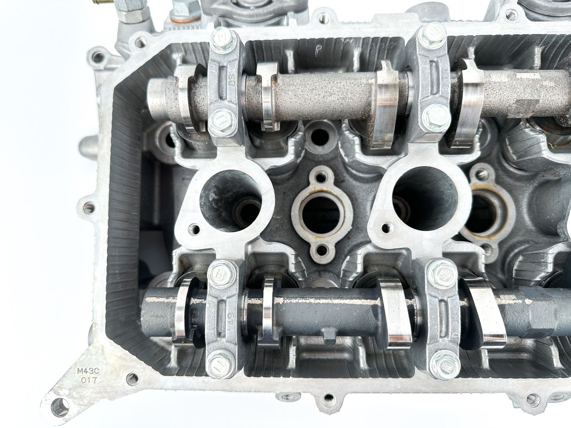 Yamaha 200 225 250 HP Starboard Cylinder Head 6CB-W009A-00-00 2010 - 2014