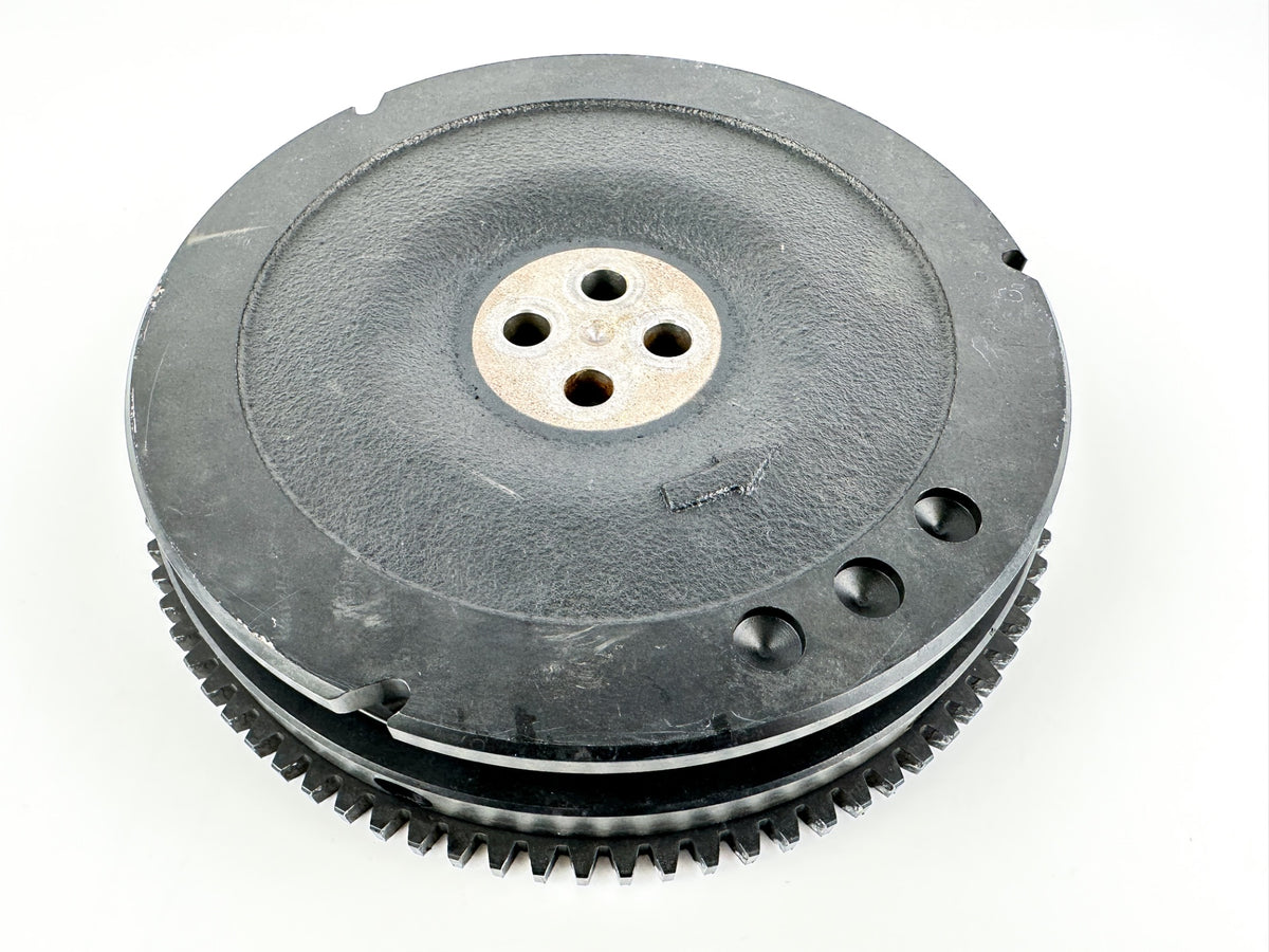 1996 Honda 40 HP 4 Stroke Outboard Flywheel 31100-ZV5-680ZA OEM