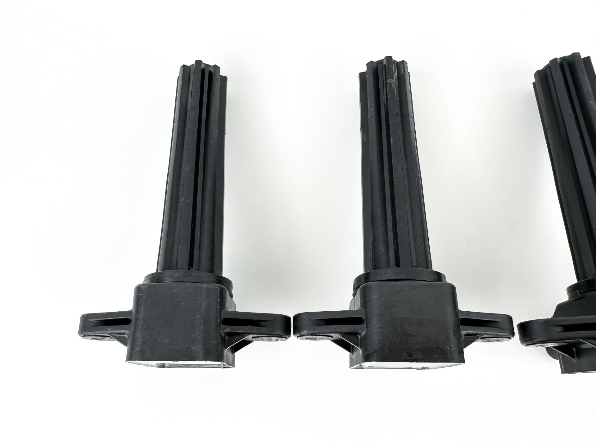 2009 Yamaha 250 HP 4 Stroke Outboard Ignition Coil Set 6P2-82310-01-00 OEM