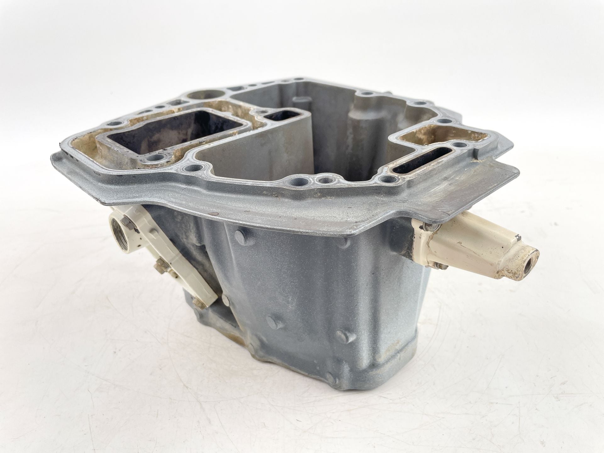 2019 Suzuki 90 HP 4 Stroke Outboard Oil Pan 11501-87L10-Y5S OEM