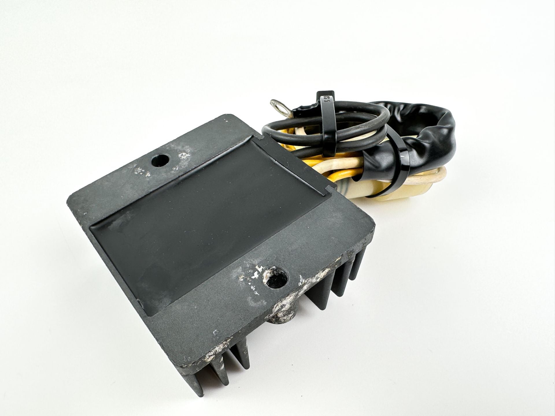 2000 Suzuki 70 HP 4 Stroke Outboard Rectifier & Regulator 32800-92E20 OEM