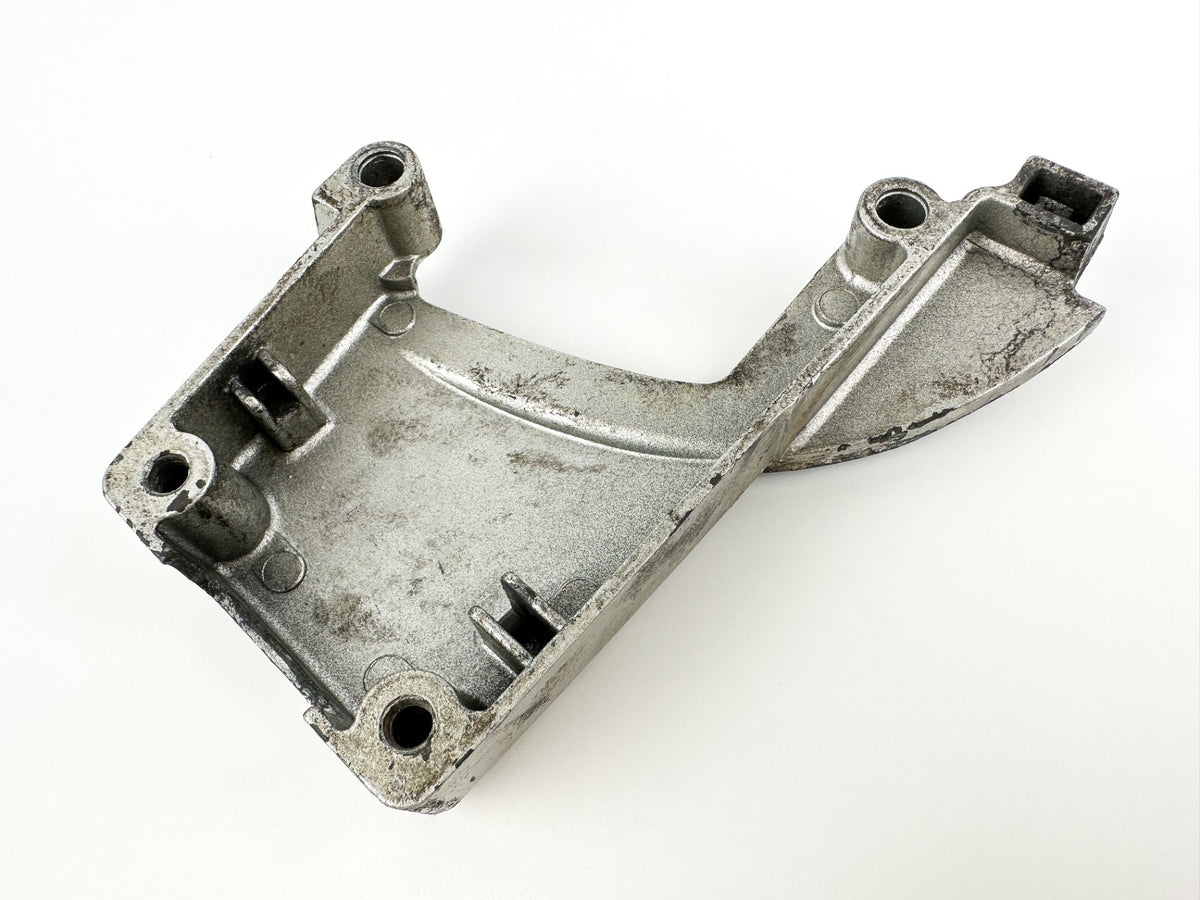 1996 Honda 50 HP 4 Stroke Outboard Cable Cover Plate 40151-ZV5-000ZA OEM
