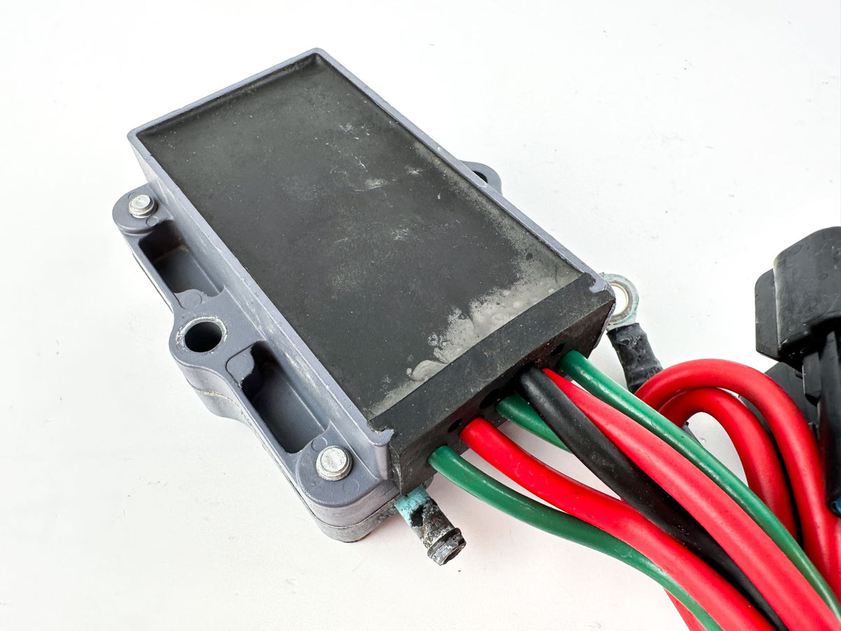 2004 Yamaha 150 HP 2 Stroke Outboard Rectifier & Regulator 68F-81960-01-00 OEM