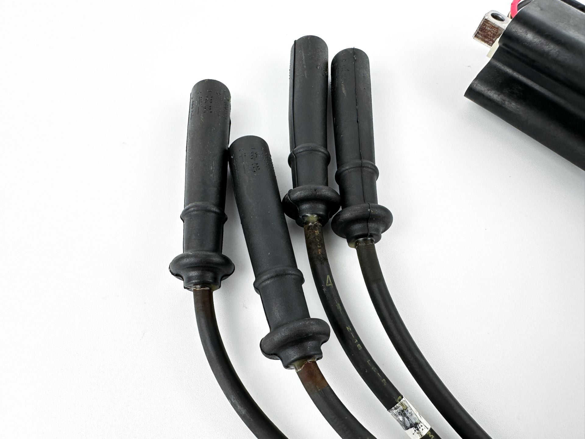 2011 Yamaha 115 HP 4 Stroke Outboard Ignition Coil Set 68V-82310-00-00 OEM