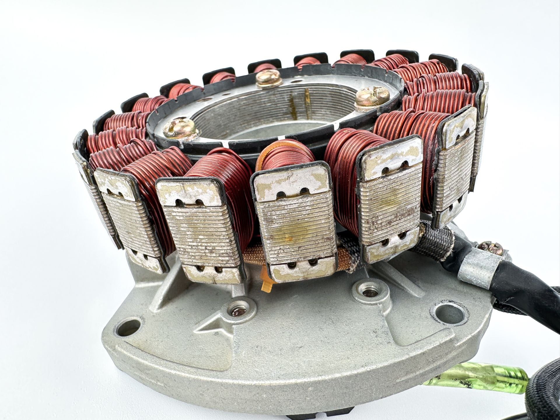 02-04 Yamaha 75 80 90 100 HP 4 Stroke Outboard Pulser Base Stator Assembly 67F-85560-01-00