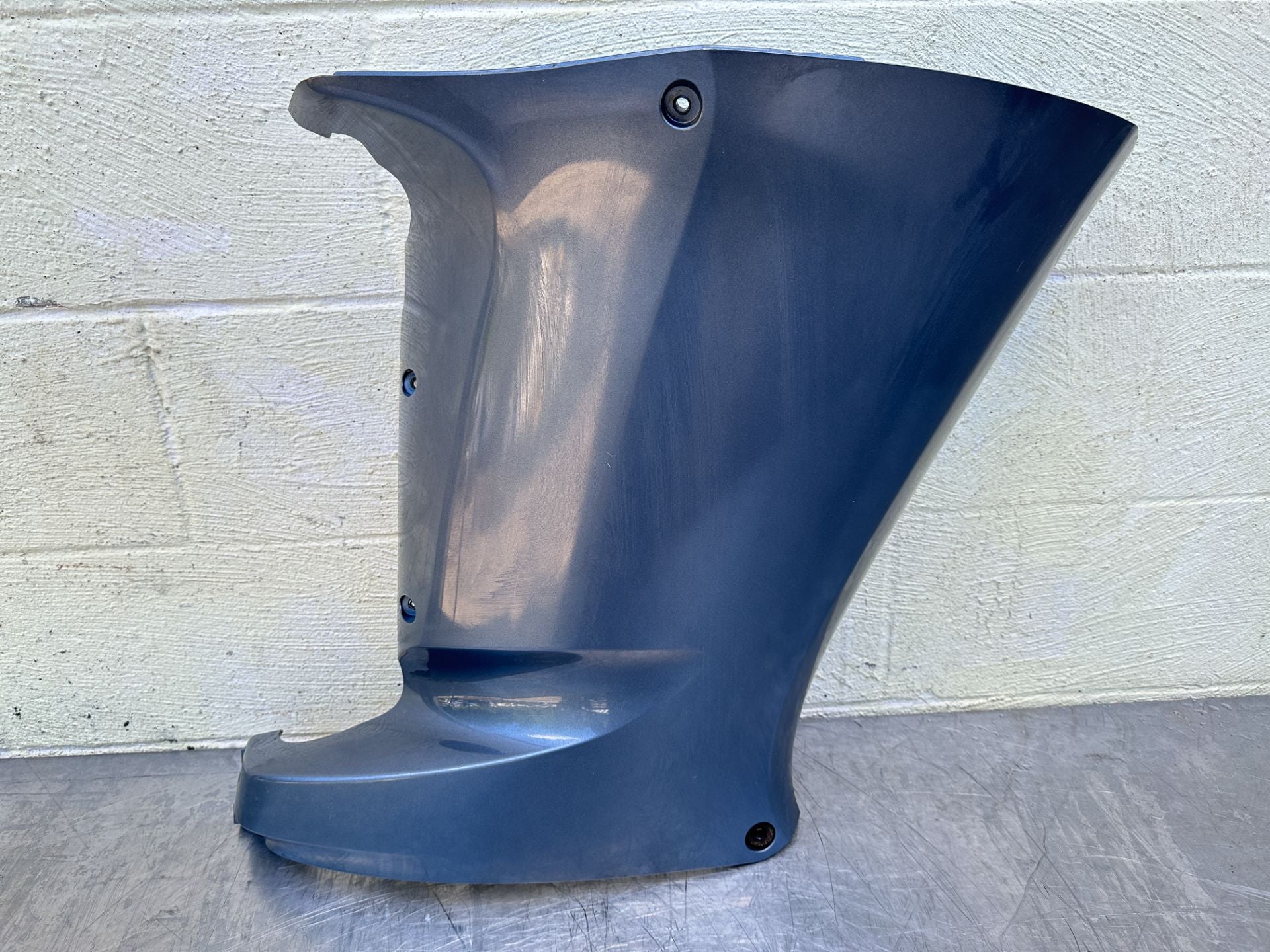 2015 Yamaha 250 HP 4 Stroke Outboard Lower Apron Cover 6CE-42741-01-8D OEM