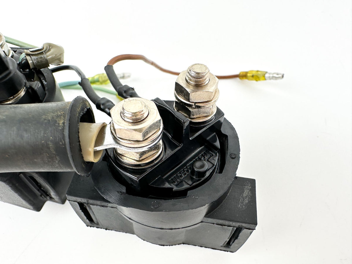 2001 Yamaha 100 HP 4 Stroke Outboard Trim Tilt Relay 6E5-8195B-01-00 OEM