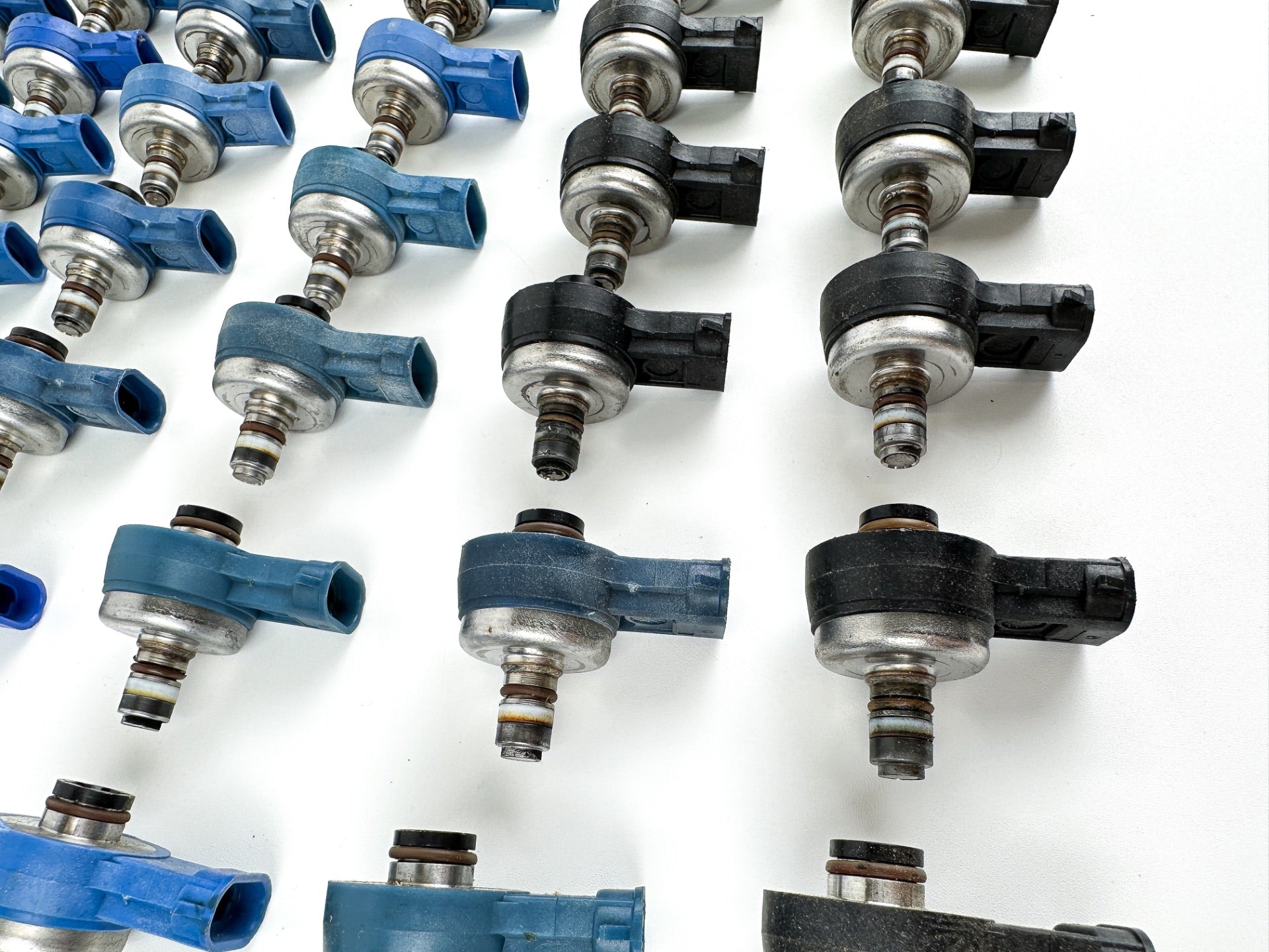 Lot of 60 Mercury Optimax Air Injectors OEM Used Untested Core Rebuild Parts