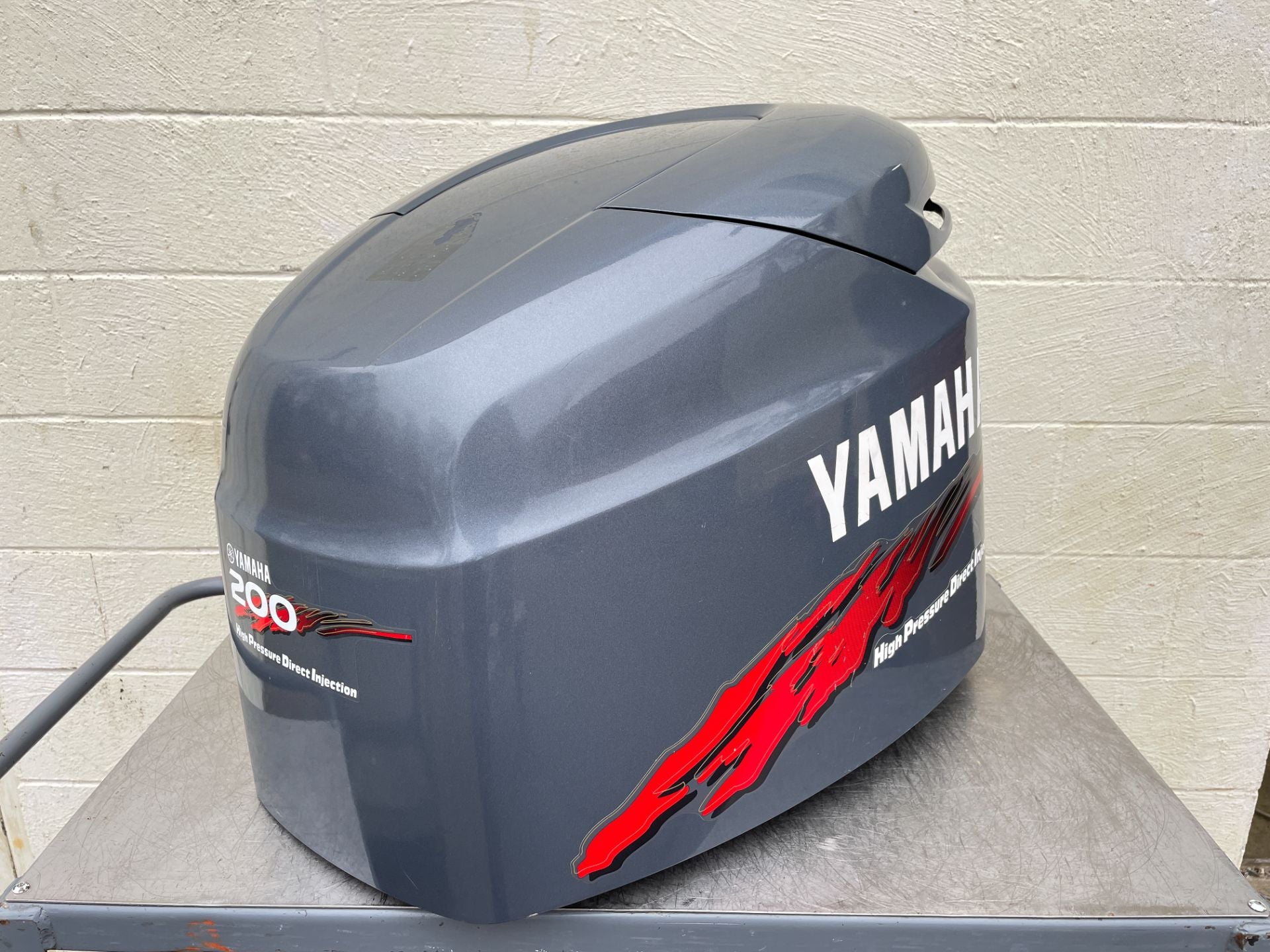 2001 Yamaha 200 HP 2 Stroke HPDI Outboard Top Cowling 68F-42610-40-4D