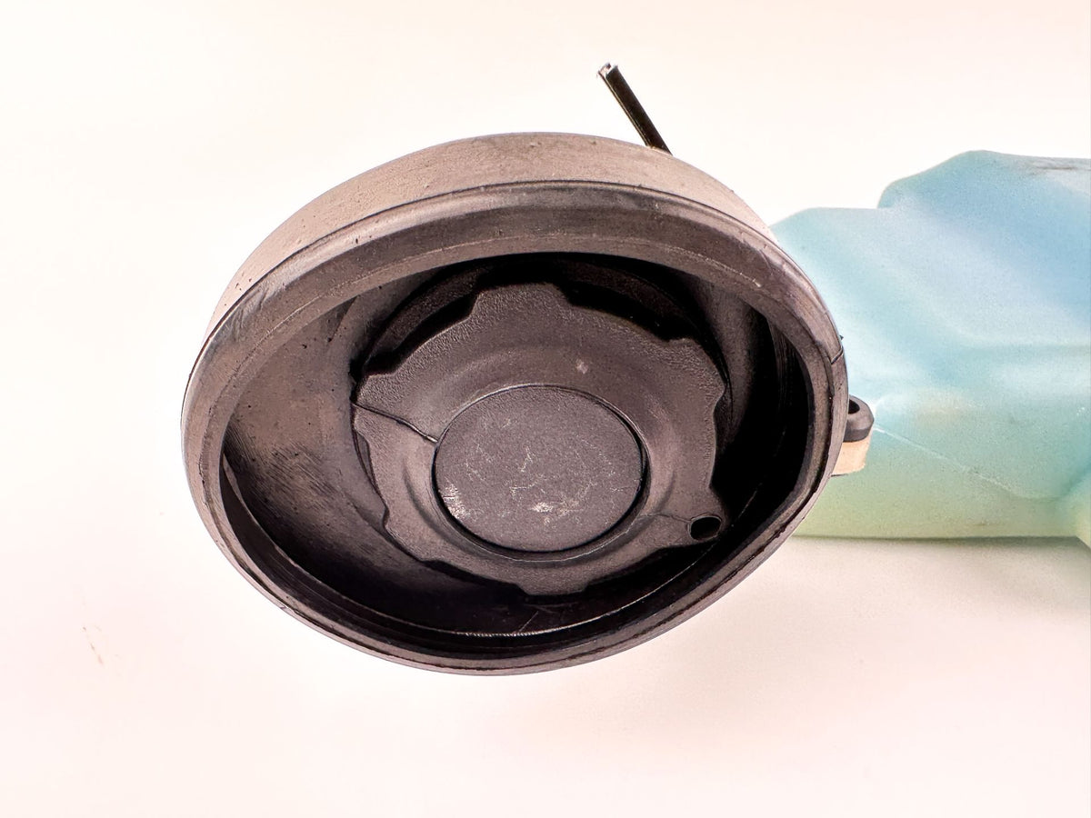2002 Yamaha 50 HP 2 Stroke Outboard Oil Tank 63D-21707-00-00 OEM