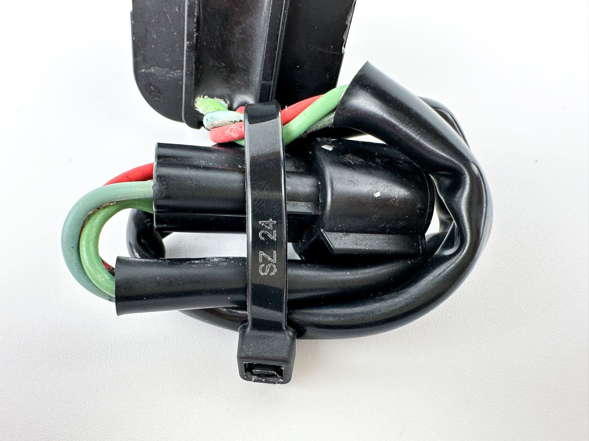 2004 Yamaha 225 HP 4 Stroke Outboard Trim Switch 69J-82563-00-00 OEM