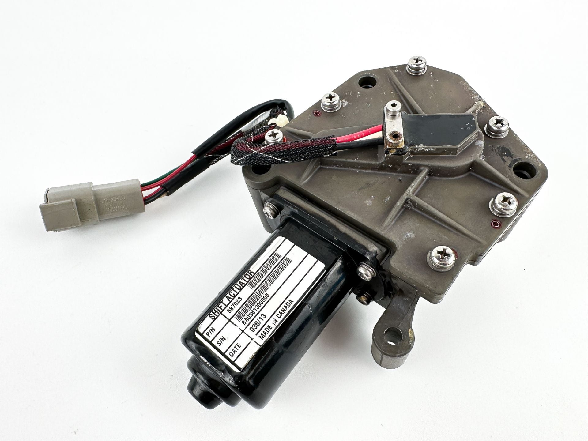 2013 Evinrude 250 HP 2 Stroke Outboard Shift Actuator 0587087 OEM