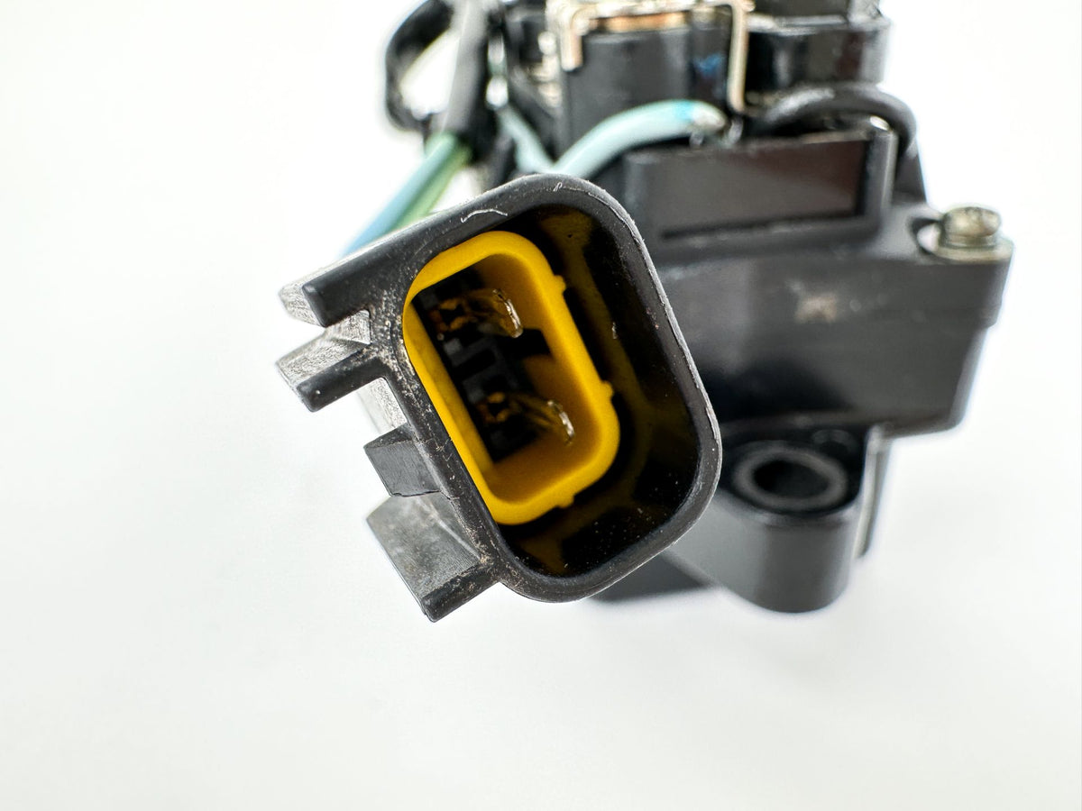 2005 Mercury 225 HP 4 Stroke Outboard Trim Tilt Relay 69J-81950-11-00 OEM