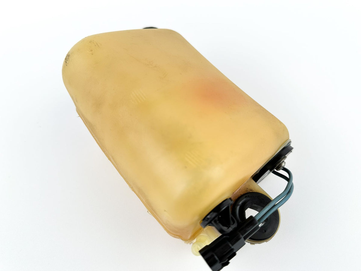 2005 Mercury 225 HP 2 Stroke Outboard Oil Tank 884525T1 OEM
