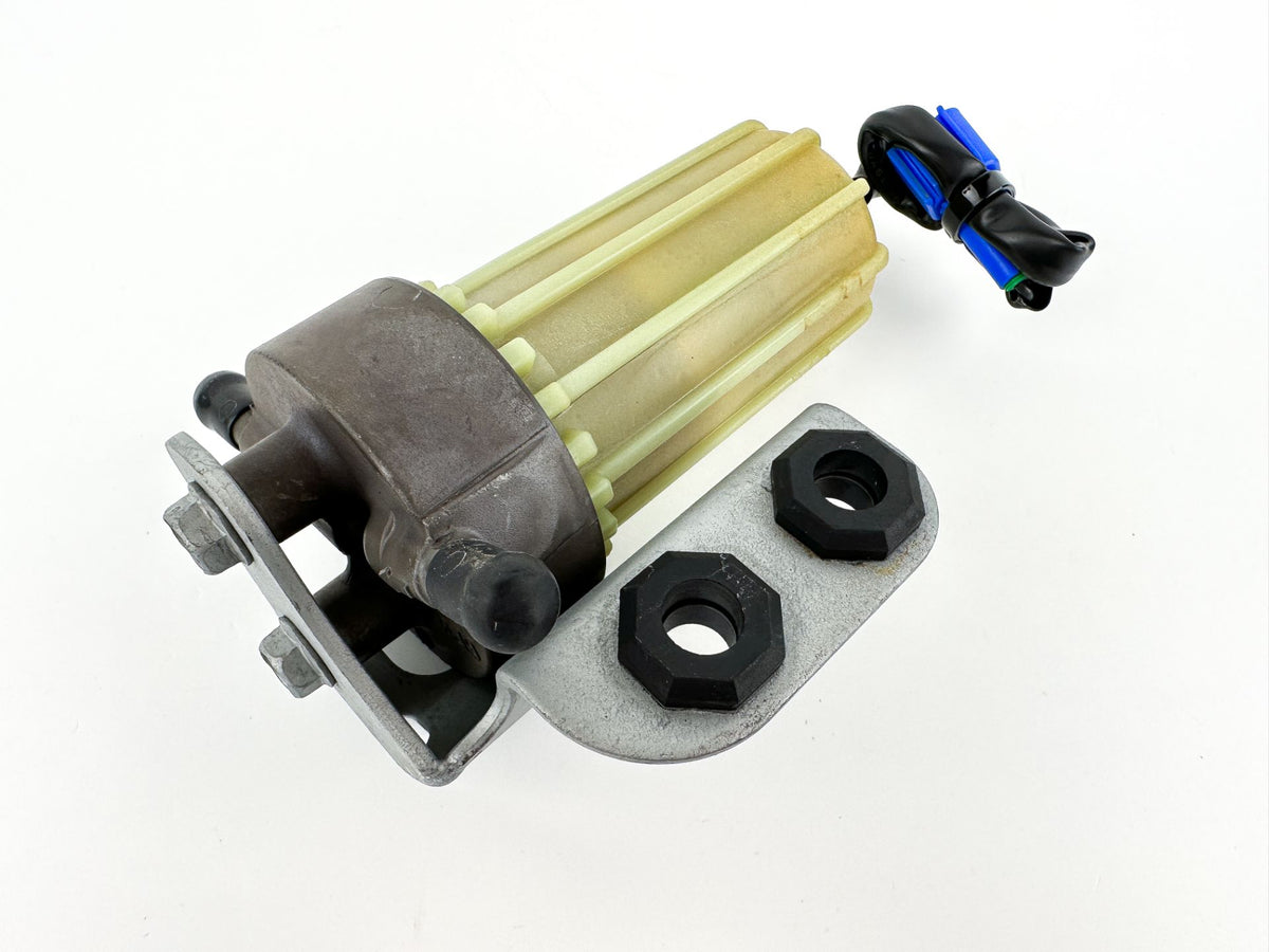 2014 Yamaha 200 HP 4 Stroke Outboard Fuel Filter Assembly 6P3-24560-03-00 OEM