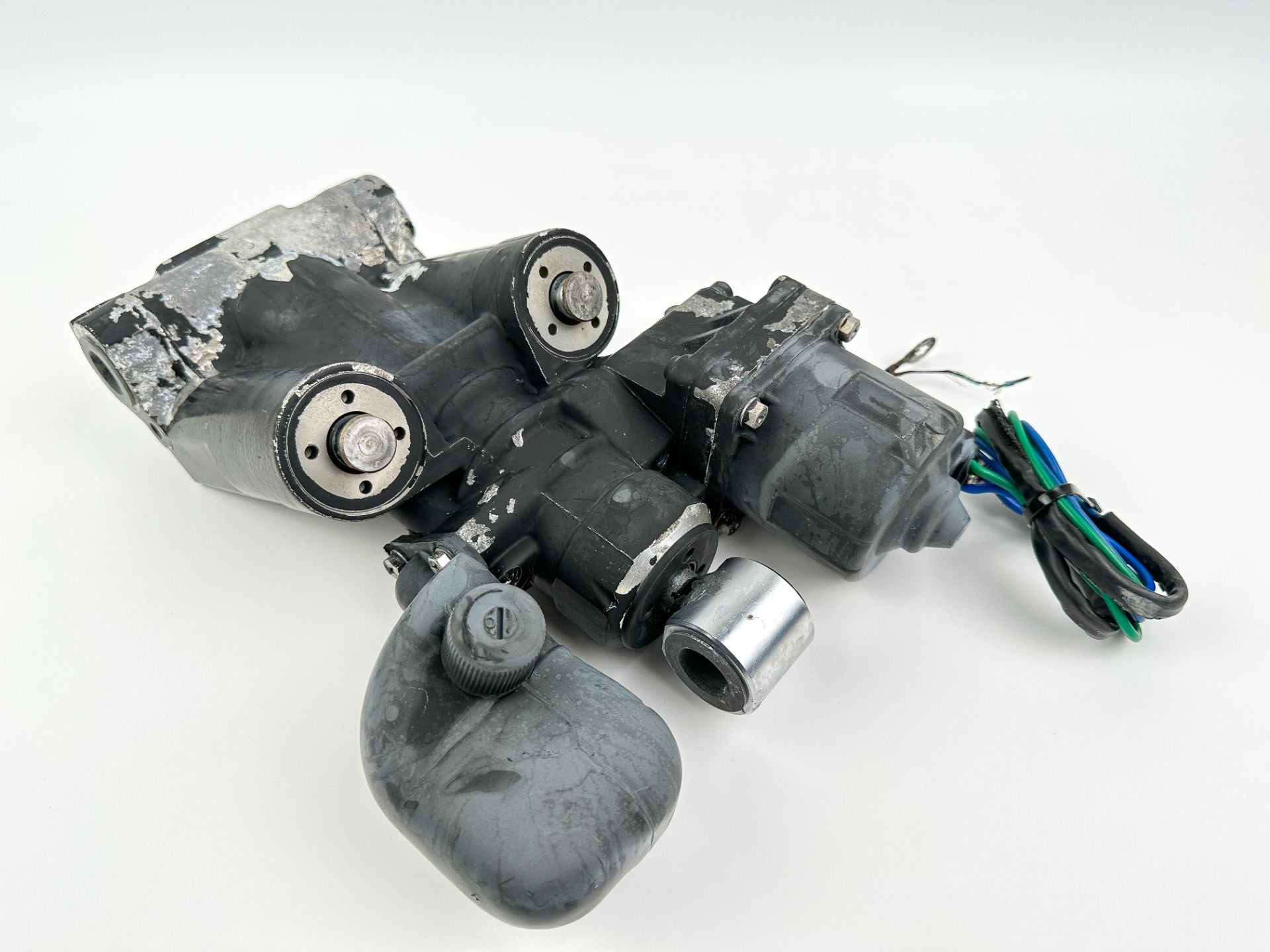 2008 Evinrude 250 HP 2 Stroke Outboard Power Trim Tilt Unit 5007662 OEM
