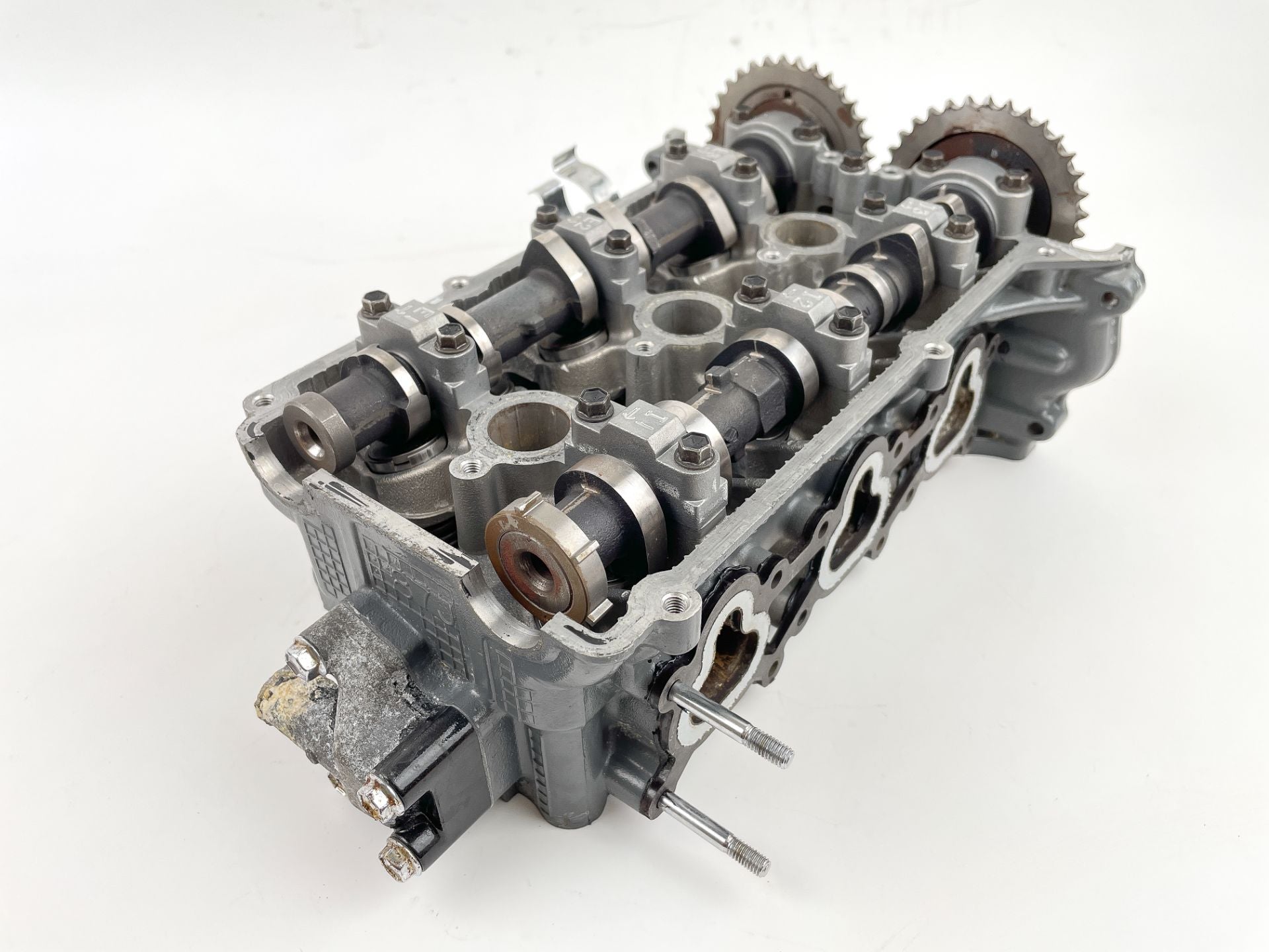 2002 Suzuki 40 HP 4 Stroke Outboard Cylinder Head 11100