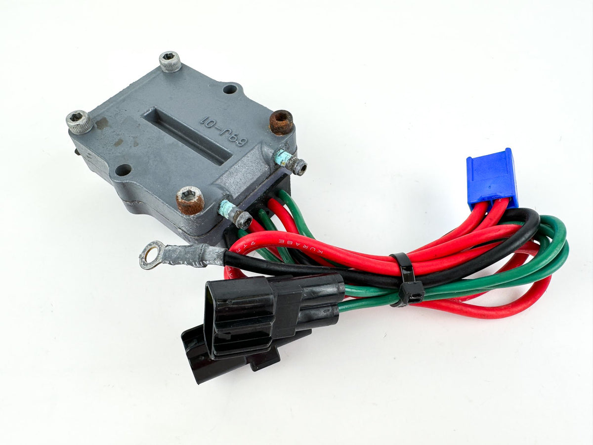 2004 Yamaha 150 HP 2 Stroke Outboard Rectifier & Regulator 68F-81960-01-00 OEM