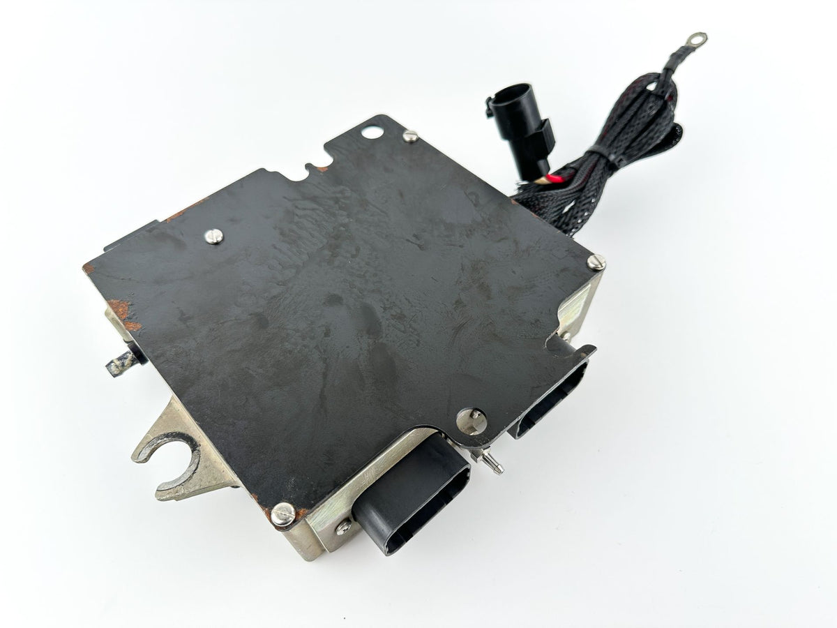 2001 Evinrude 115 HP 2 Stroke Outboard Engine Control Unit ECU 0586724 OEM