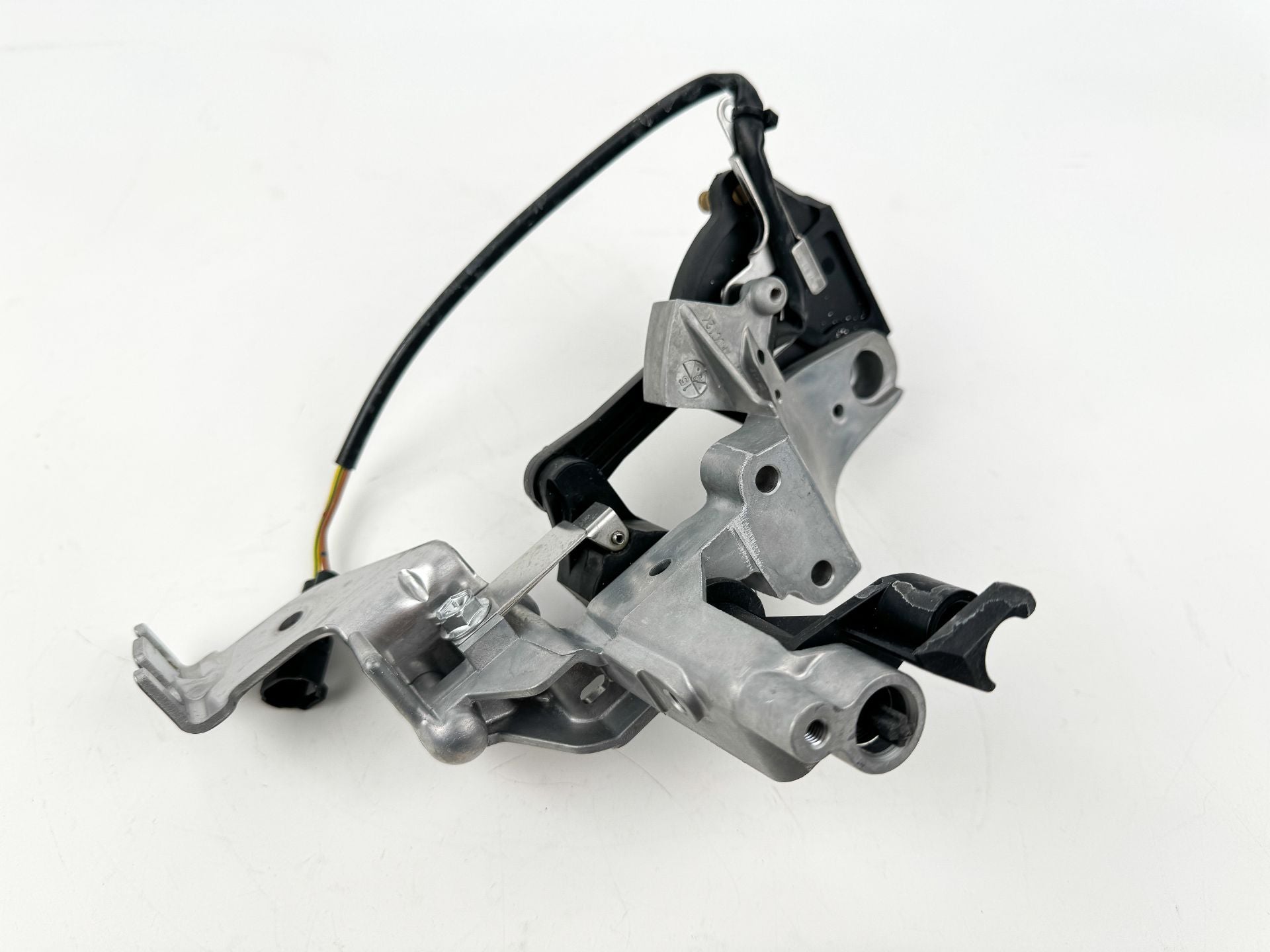 2016 Suzuki 40 HP 4 Stroke Outboard Shift Clutch Lever Holder & Control Lever Assembly 21151-88L00 OEM