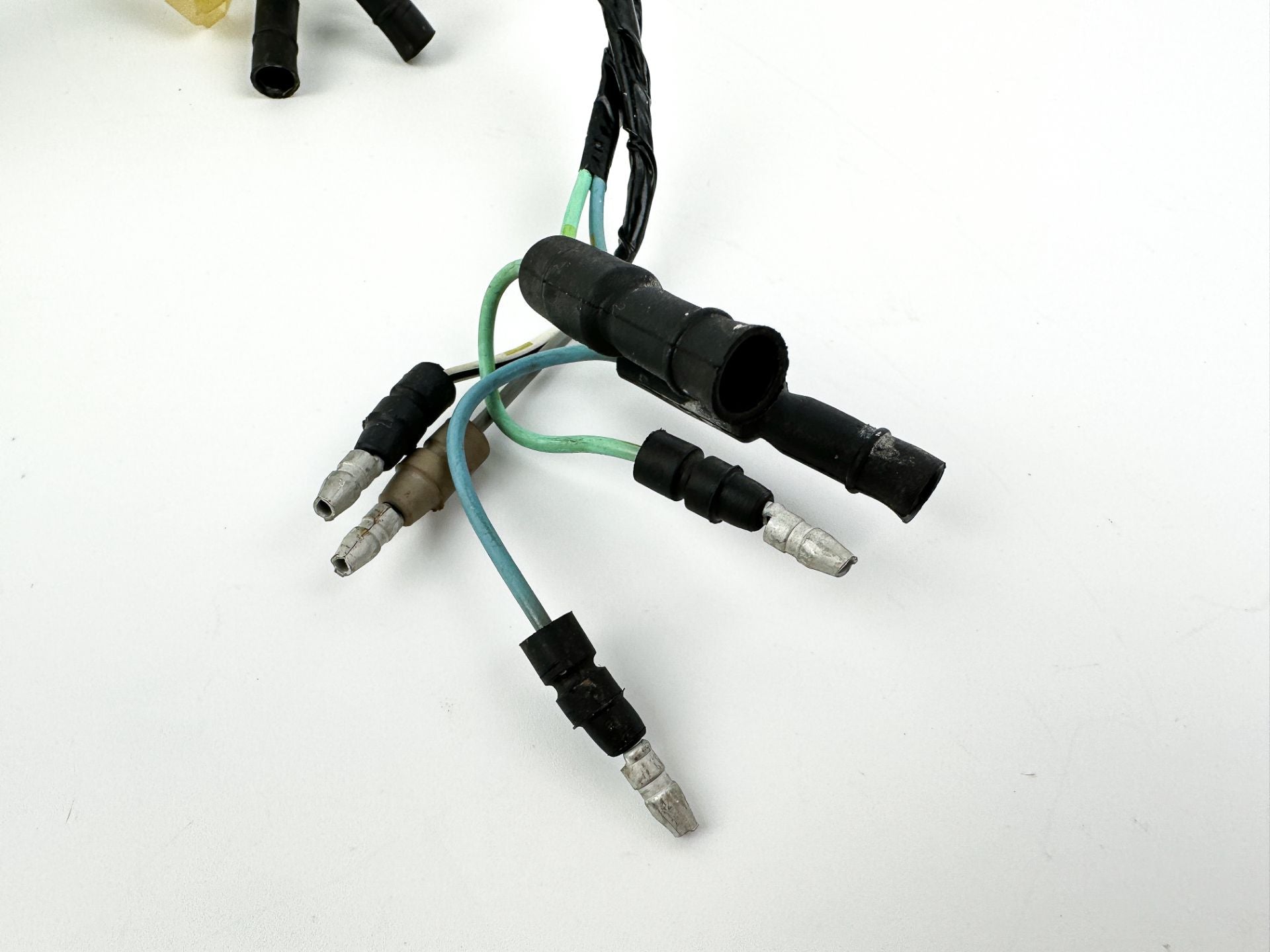 1999 Honda 40 HP 4 Stroke Outboard Engine Wire Harness 32520-ZV5-820 OEM