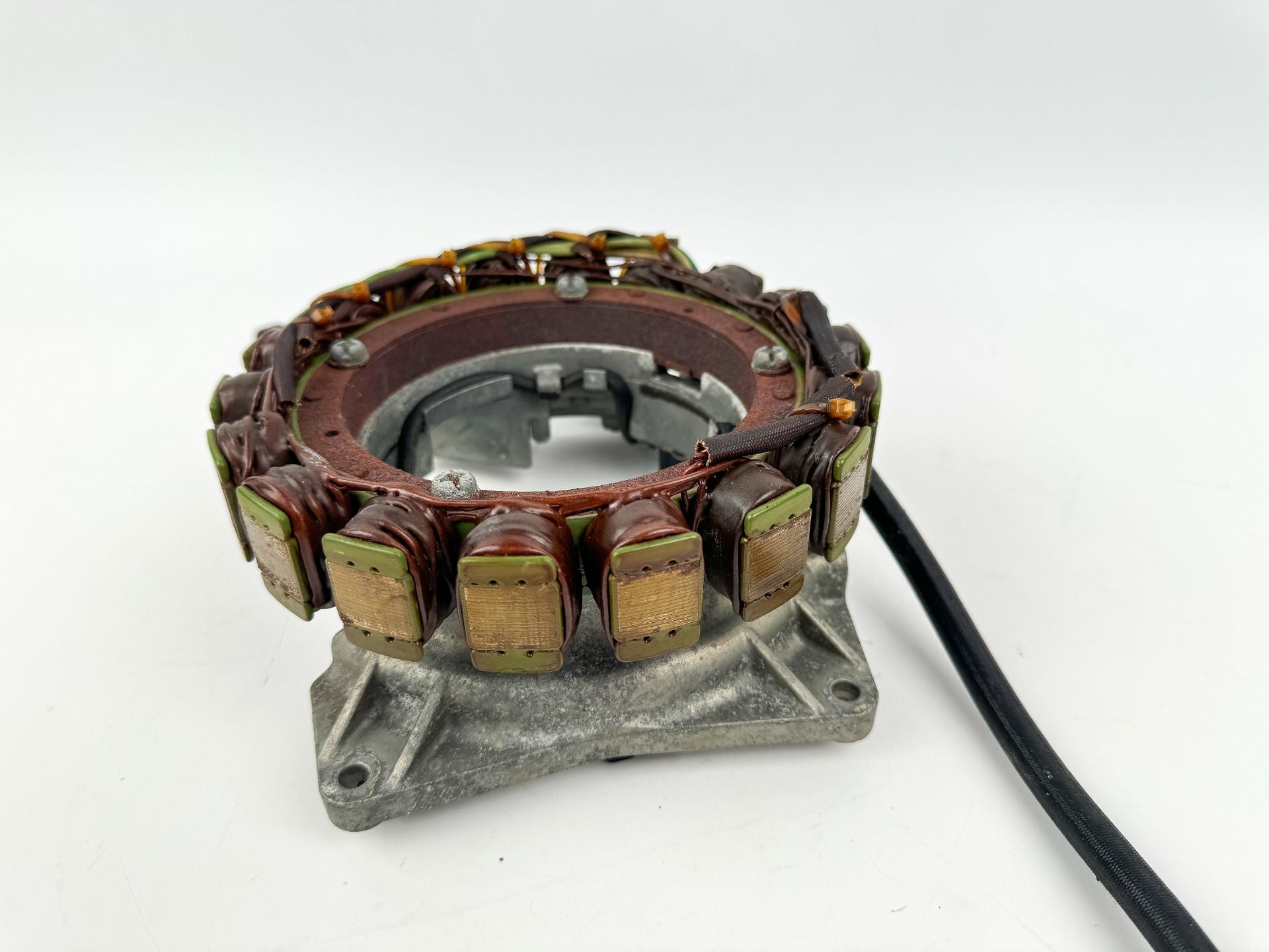 2004 Yamaha 200 HP 4 Stroke Outboard Coil Pulser Base Stator Assembly 69J-81460-01-00 OEM