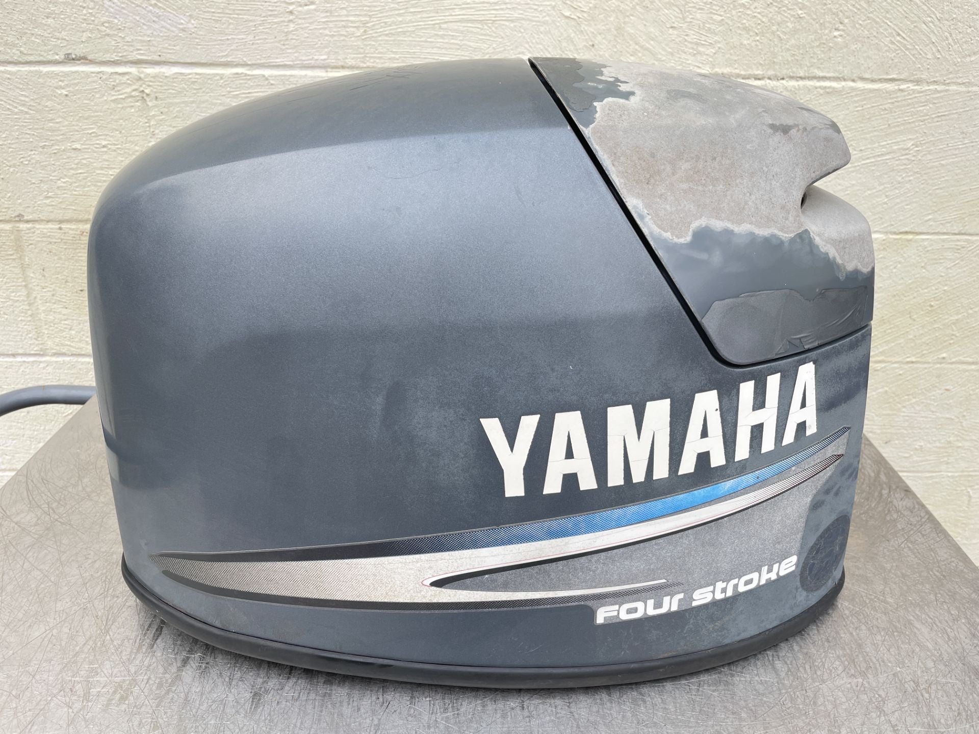 2001 Yamaha 50 HP 4 Stroke Outboard Top Cowling 64J-42610-01-4D OEM