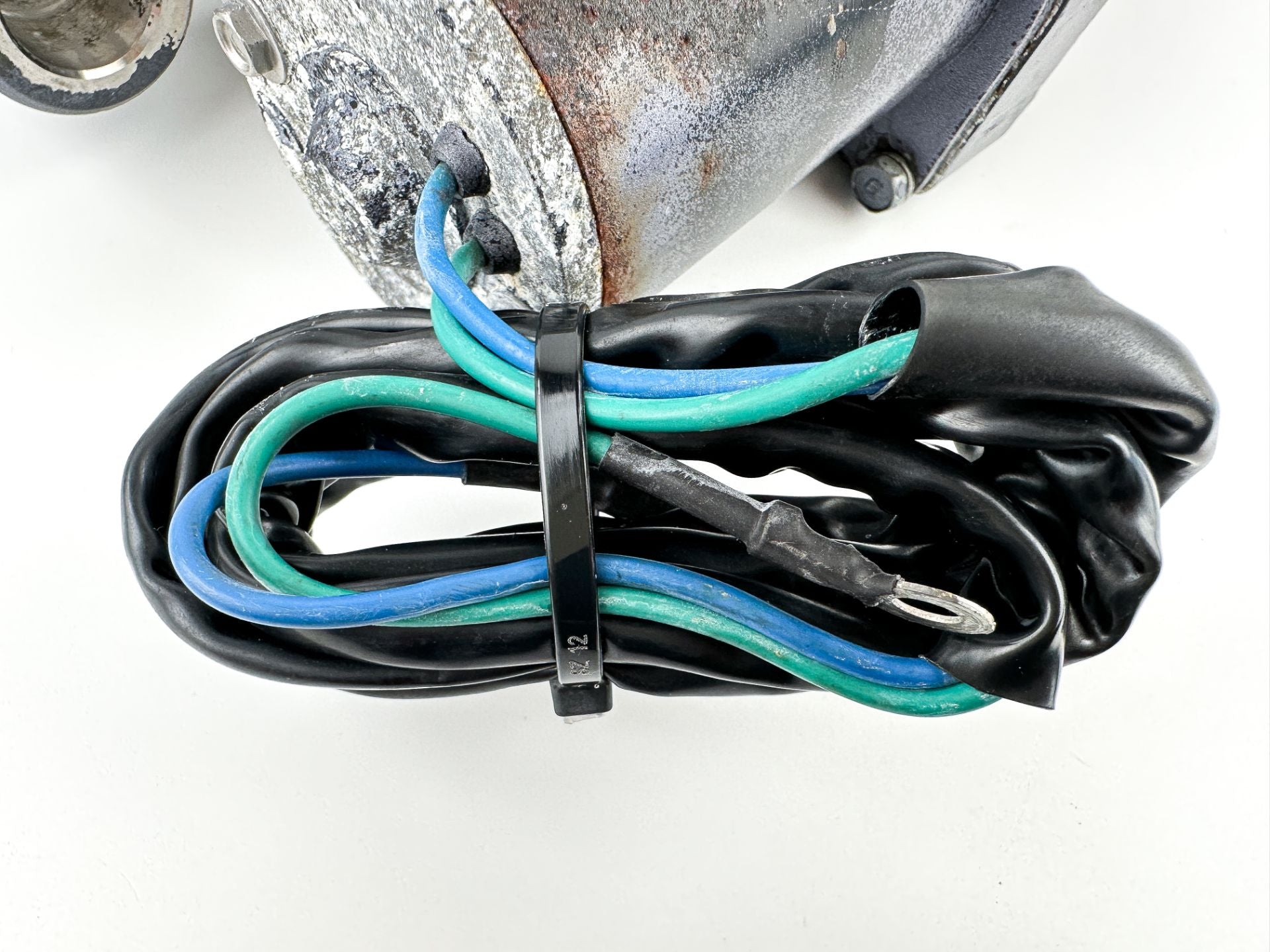 2004 Yamaha 90 HP 2 Stroke Outboard Power Trim Tilt Unit 6H1-43800-17-4D OEM