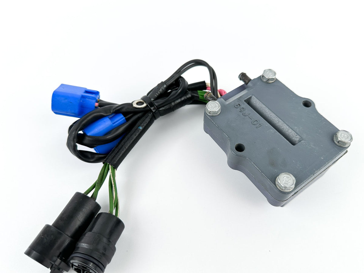 2004 Yamaha 225 HP 4 Stroke Outboard Rectifier & Regulator 69J-81960-11-00 OEM