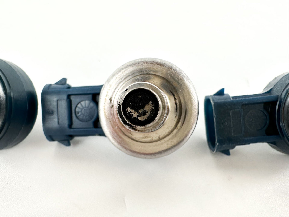 2007 Mercury 225 HP 2 Stroke Outboard Air Injector 883078A05 OEM