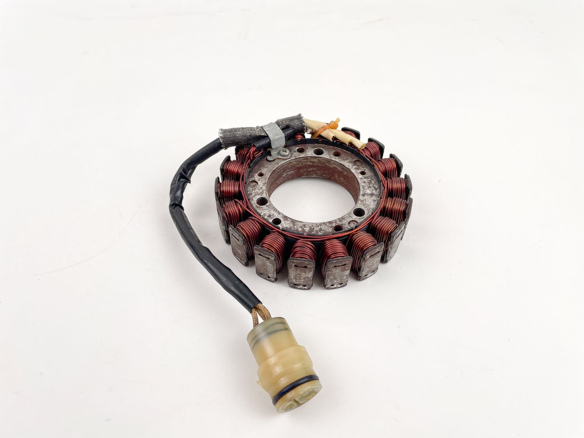 2002 Suzuki 40 HP 4 Stroke Outboard Stator Assembly 32120-87J10 OEM