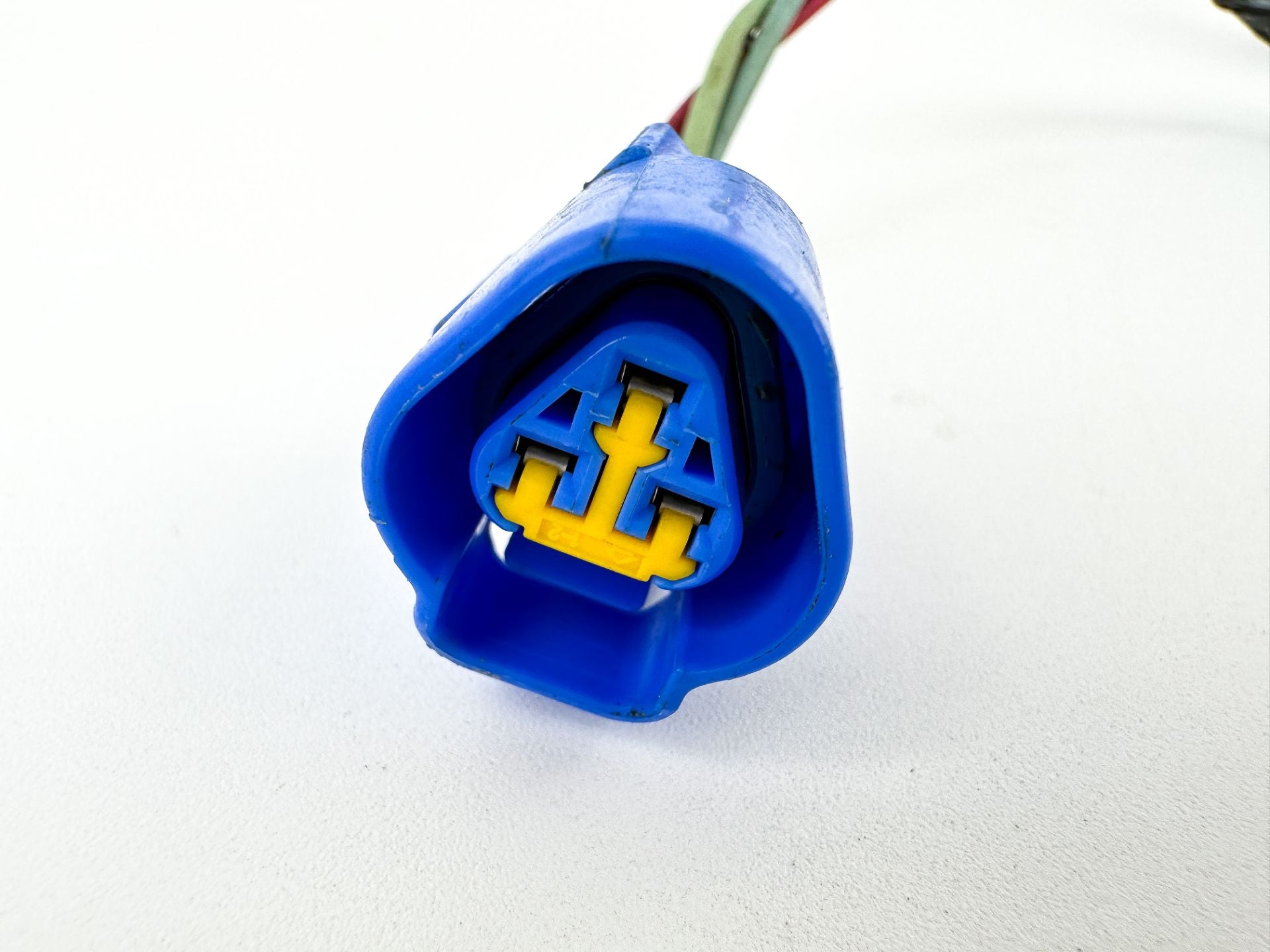 2004 Yamaha 90 HP 2 Stroke Outboard Engine Wire Harness 6H0-82590-80-00 OEM