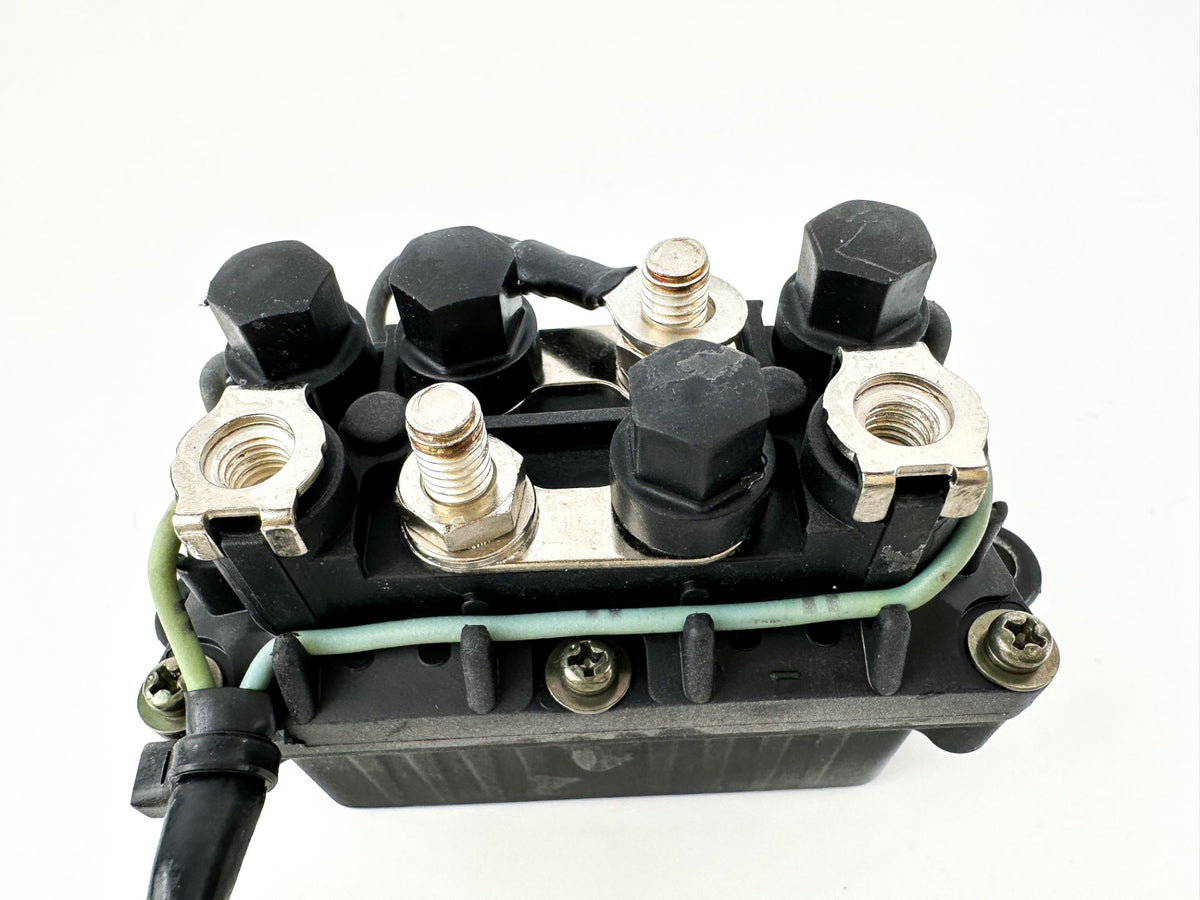 2004 Yamaha 150 HP 2 Stroke Outboard Trim Tilt Relay 68F-81950-01-00 OEM
