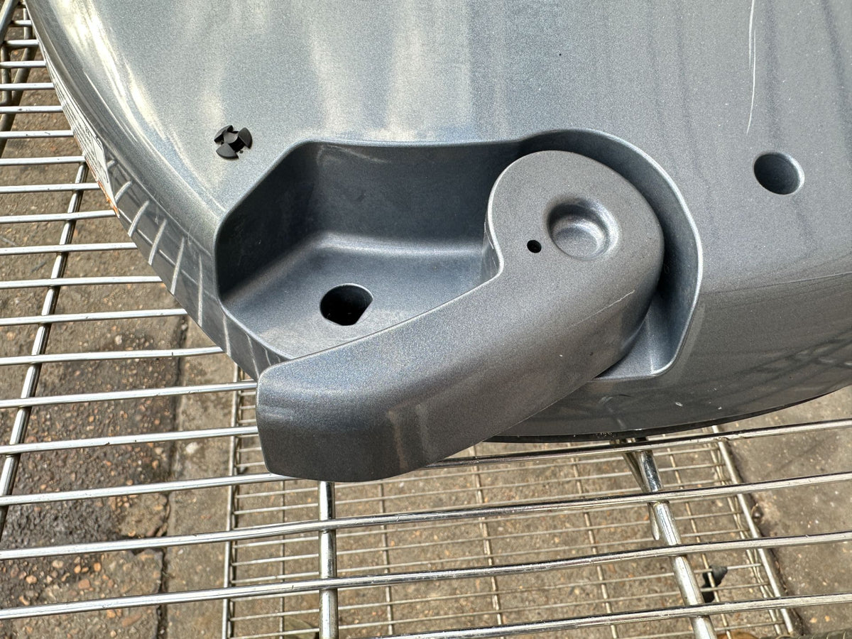2014 Yamaha 200 HP 4 Stroke Outboard Bottom Cowling Pan 6DA-42710-00-8D OEM