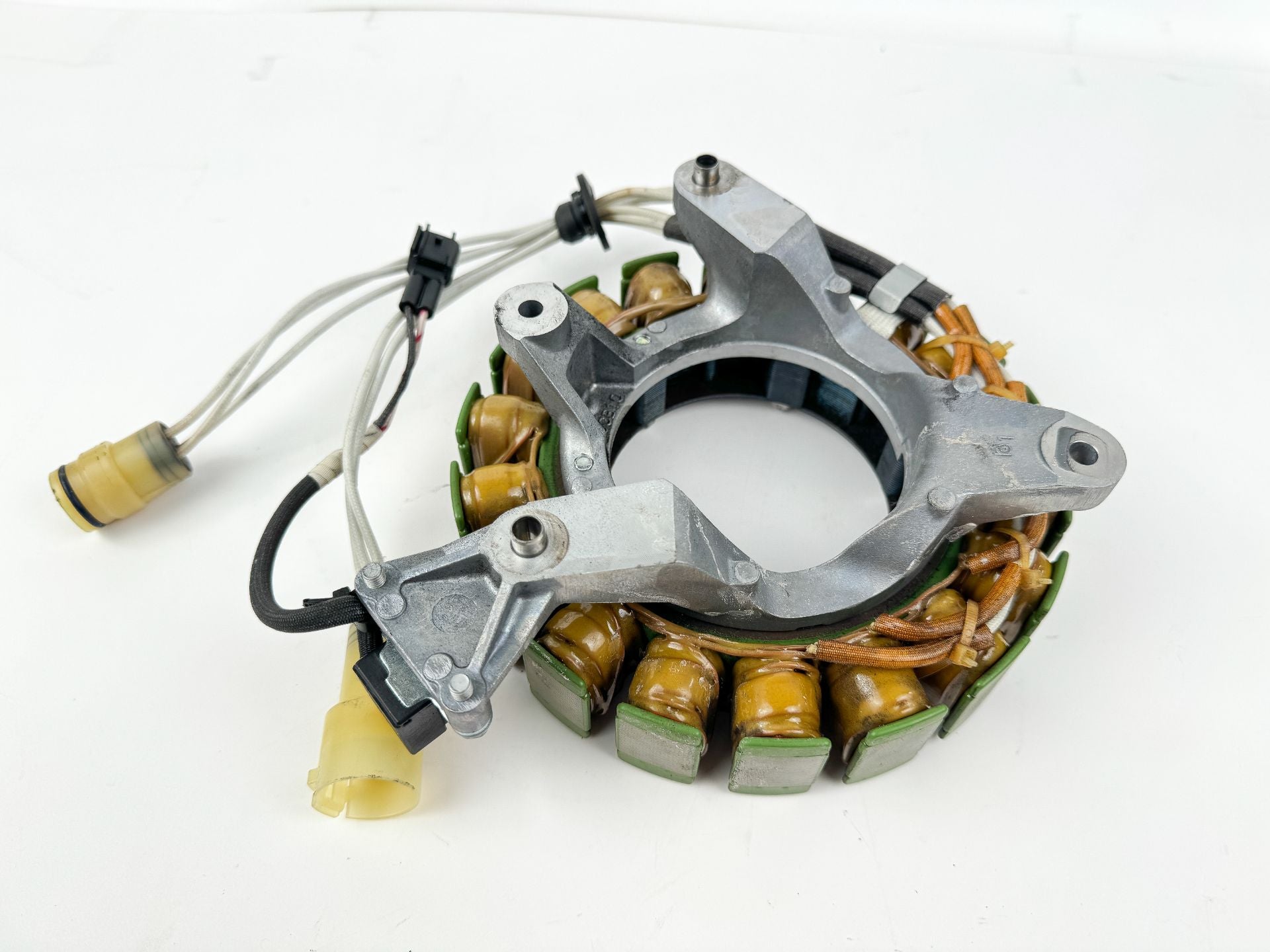 2016 Yamaha 250 HP 4 Stroke Outboard Coil Pulser Base Stator Assembly 6CB-81410-10-00 OEM