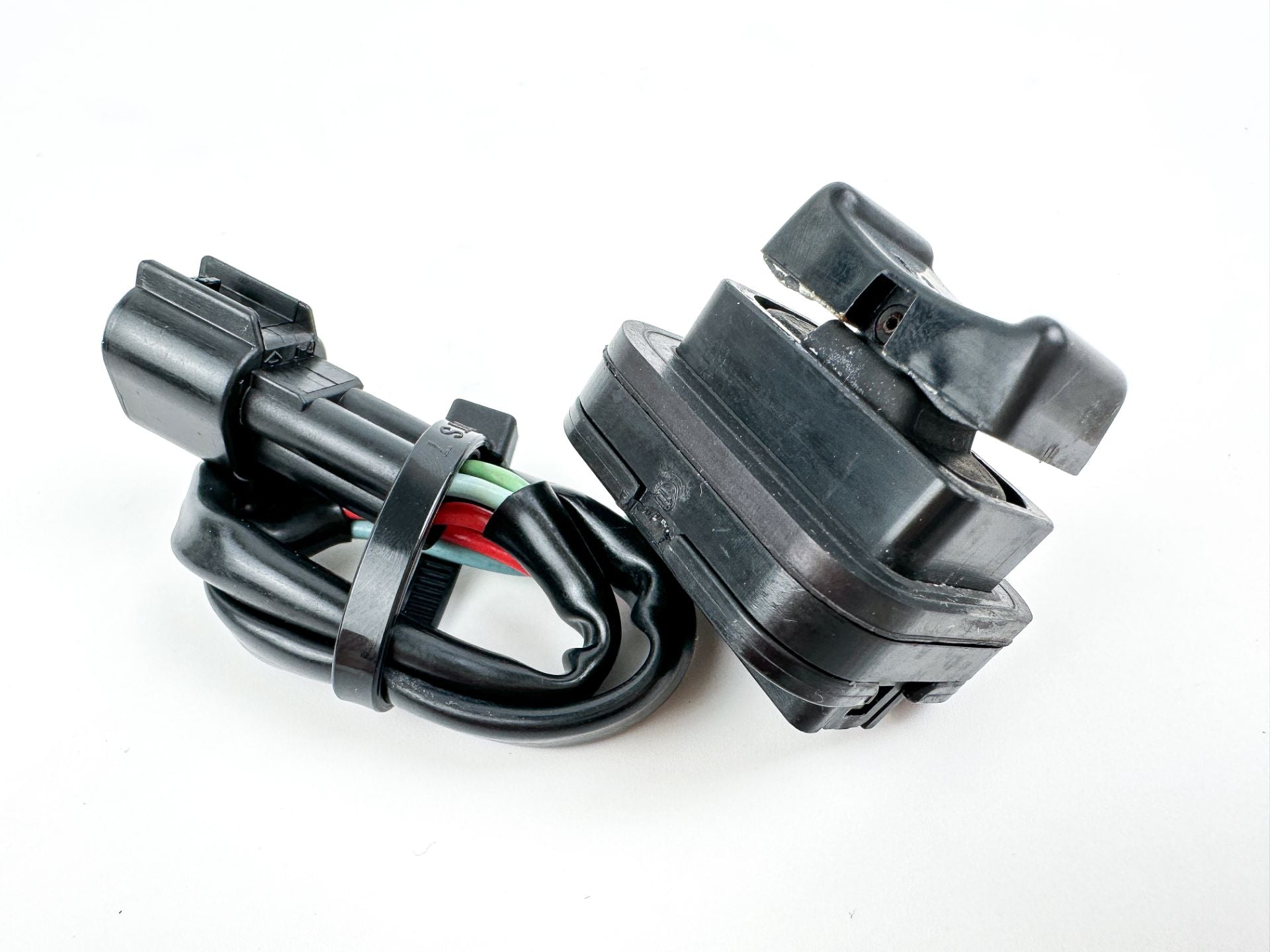 2005 Yamaha 225 HP 4 Stroke Outboard Trim Switch 69J-82563-00-00 OEM