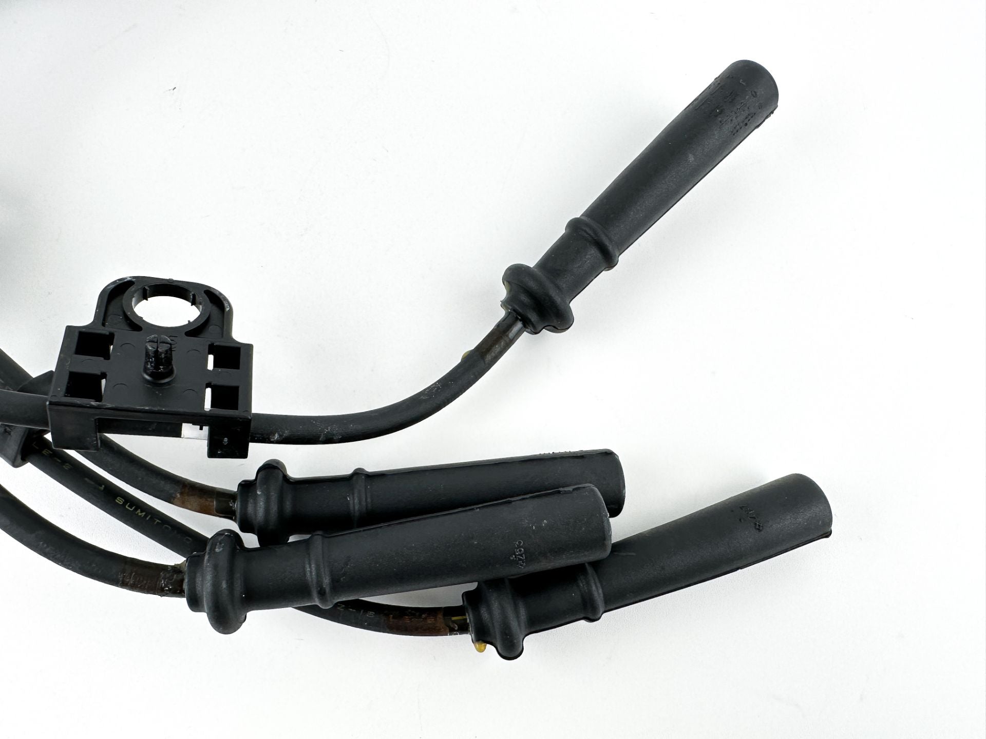 2005 Yamaha 115 HP 4 Stroke Outboard Ignition Coil Set 68V-82310-00-00 OEM