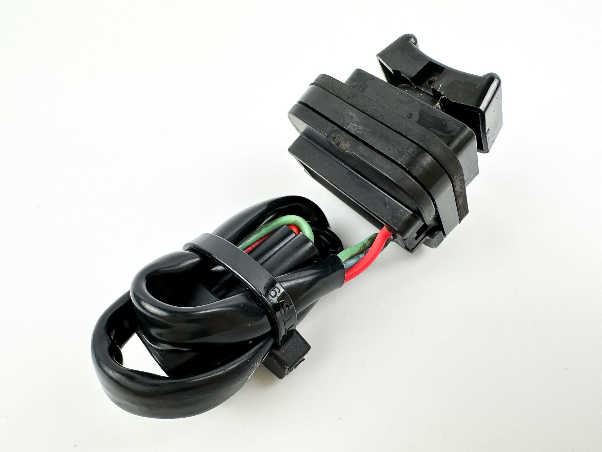 2016 Yamaha 115 HP 4 Stroke Outboard Trim Switch 69J-82563-01-00 OEM