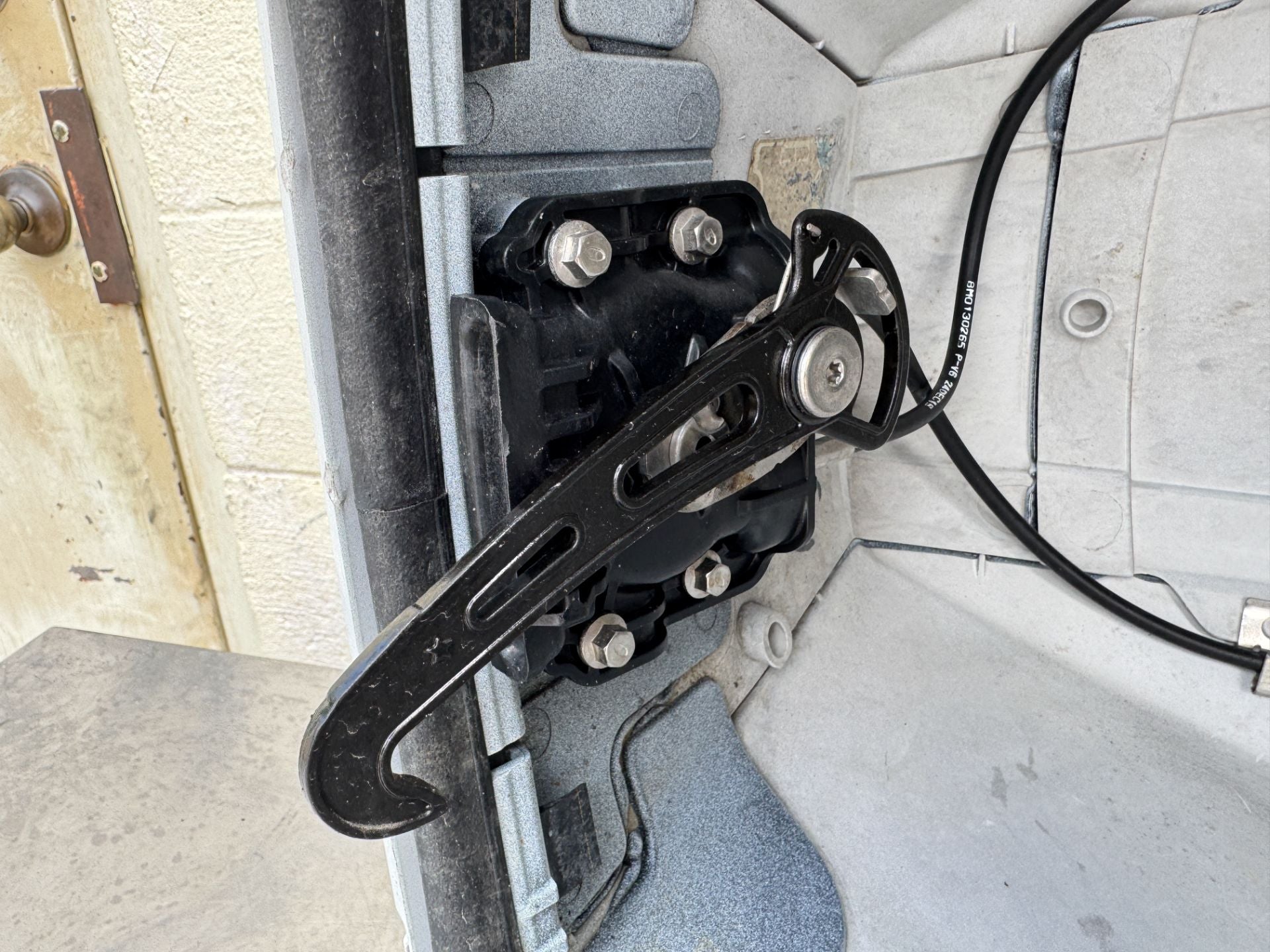 2020 Mercury 225HP V6 4 Stroke Outboard Top Cowling 8M0142180 OEM