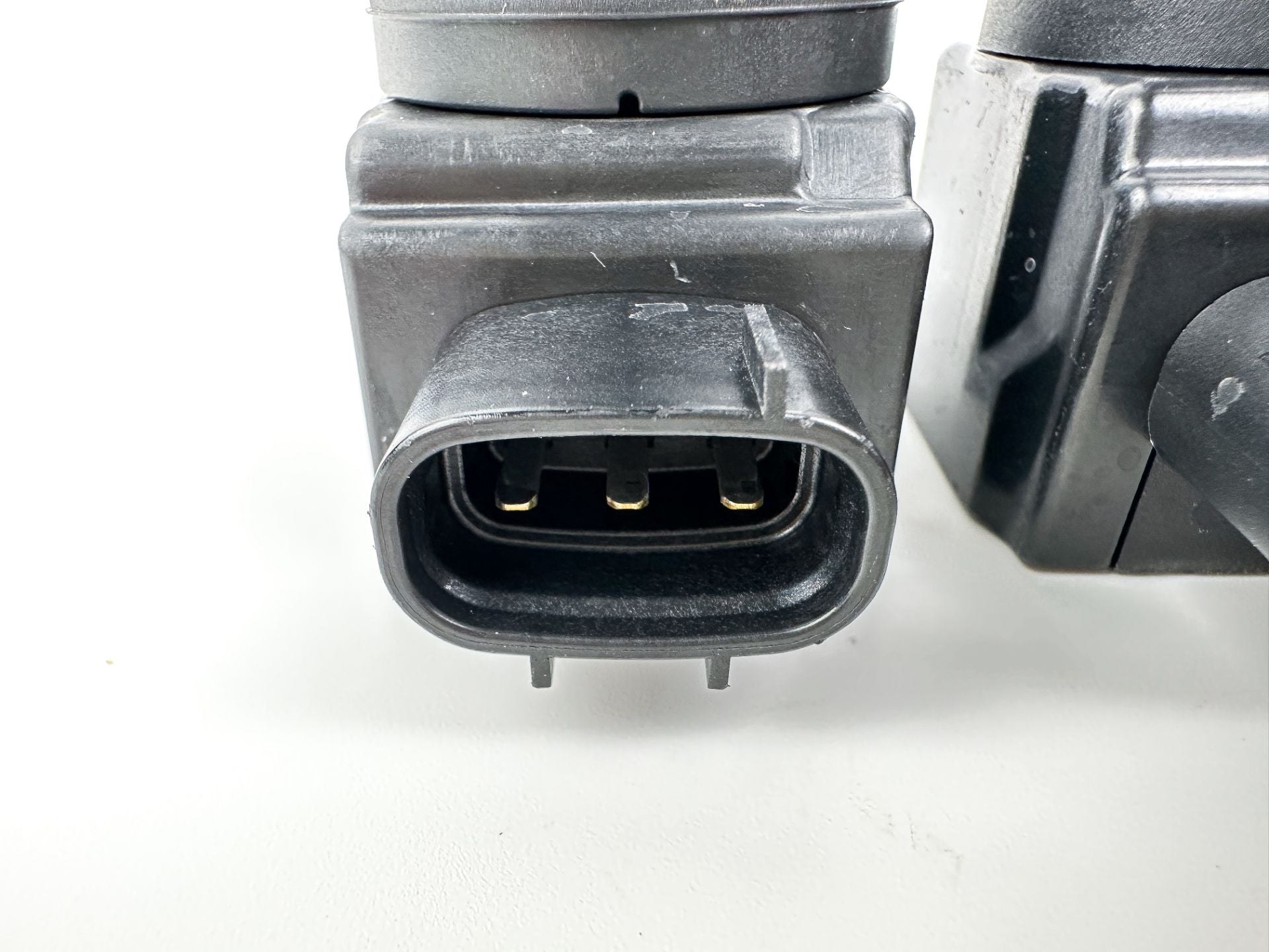 2016 Suzuki 175 HP 4 Stroke Outboard Ignition Coil Set 33410-93J00 OEM